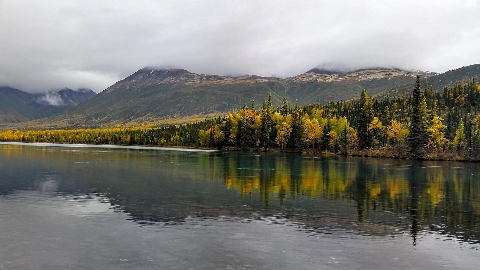 Beautiful Alaska Wallpaper With River View - Beautiful Alaska - HD Wallpaper 