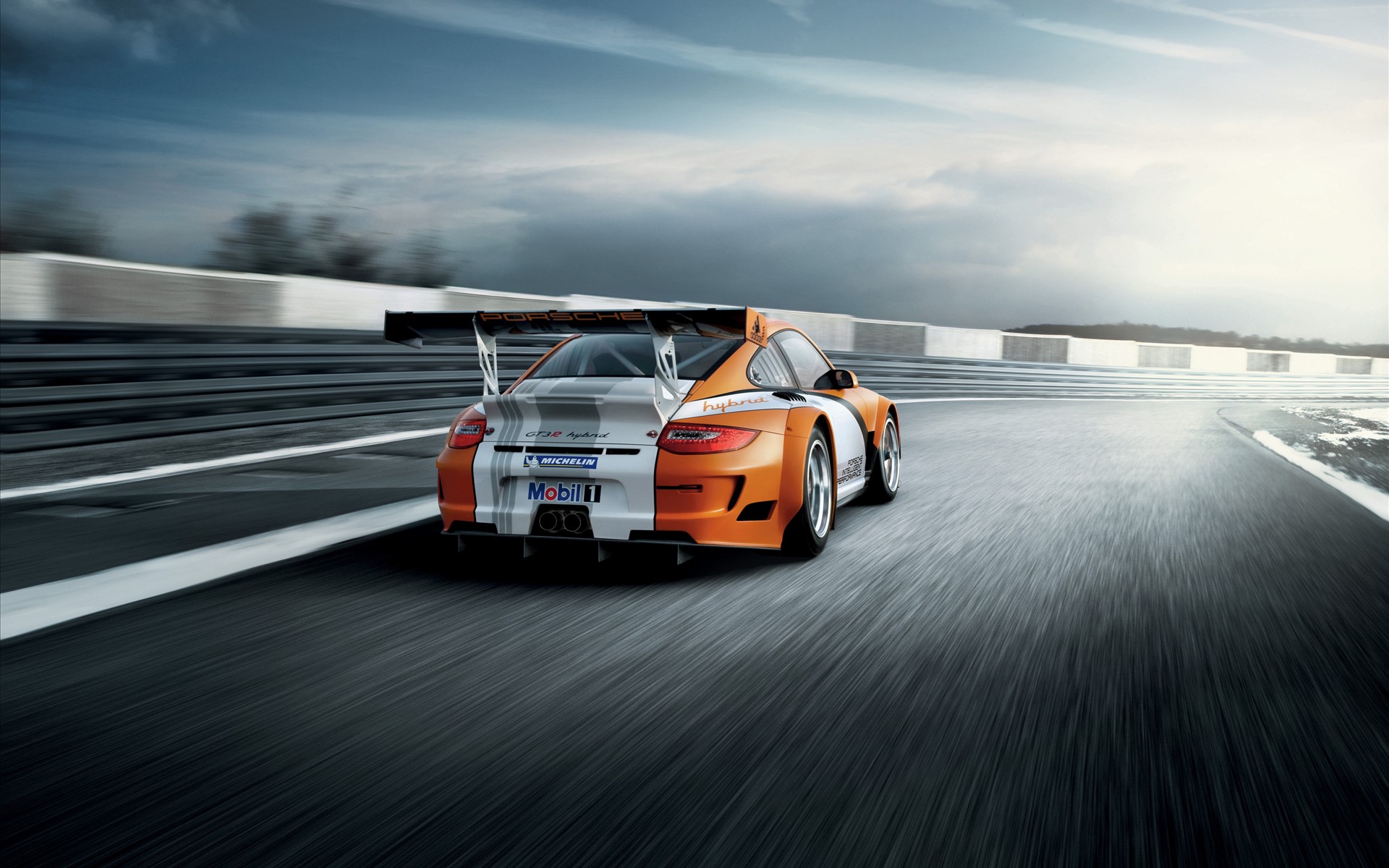 Car Wallpapers In Hd - Cars On Racing Tracks - HD Wallpaper 