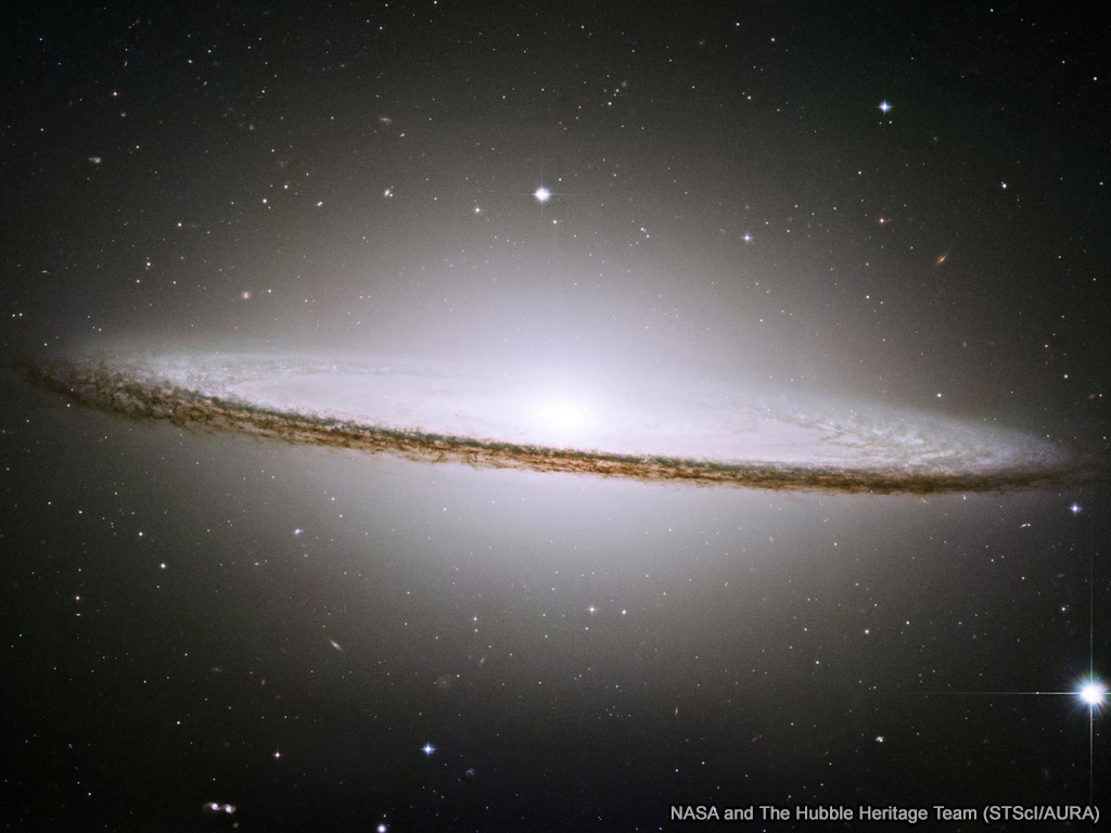Sombrero Galaxy Wallpaper - Sombrero Galaxy - HD Wallpaper 