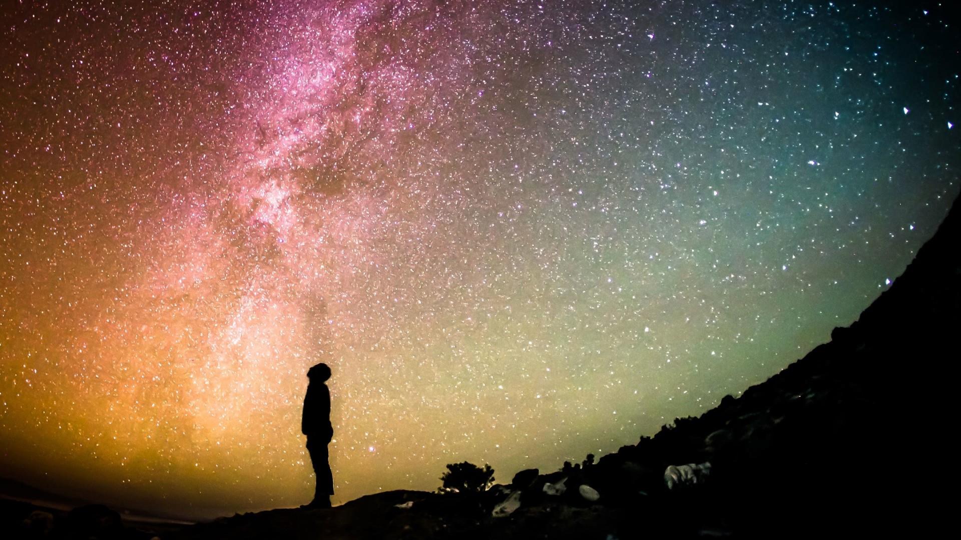 Boy Under The Stars - HD Wallpaper 