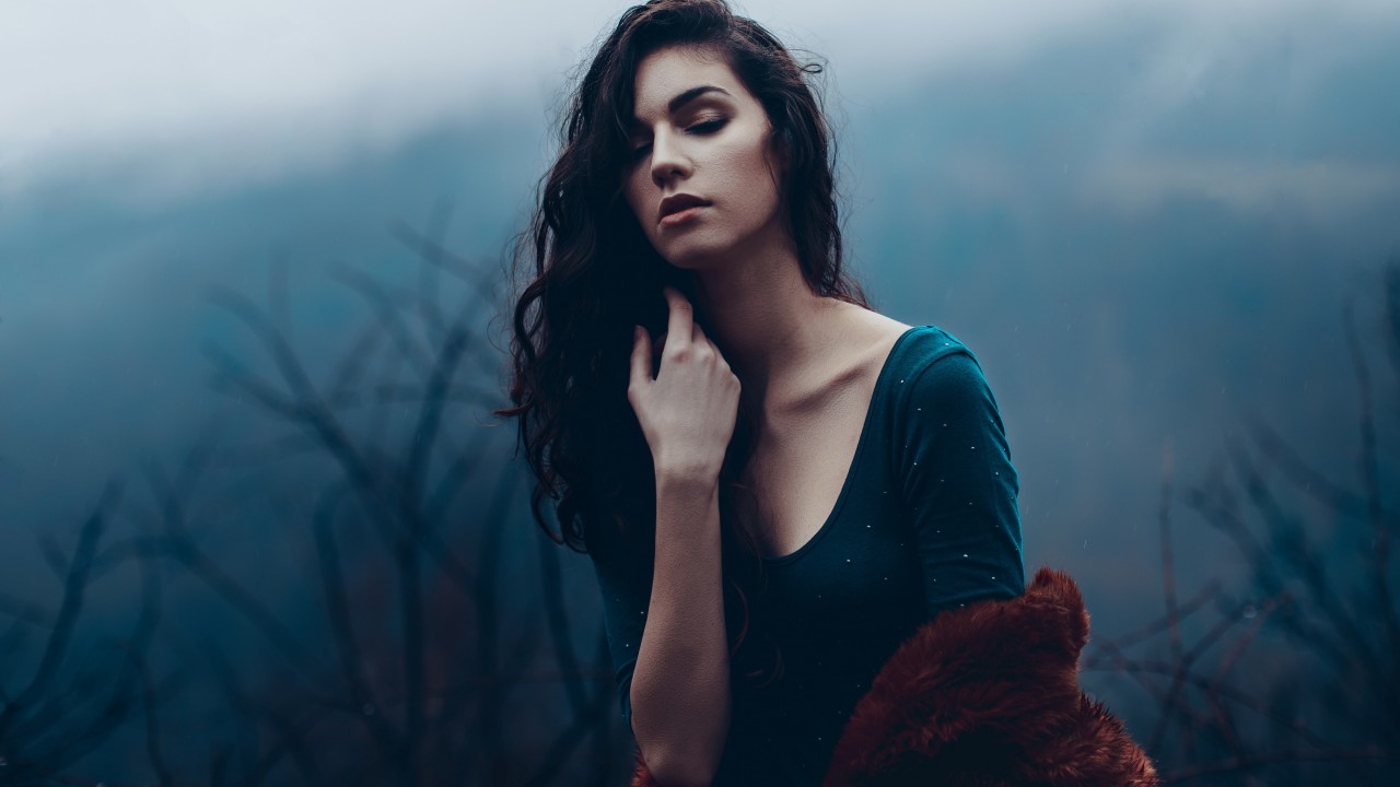 Wallpaper Beautiful Girl, Fog, 4k, Lifestyle, - Beautiful Girl Wallpaper 4k - HD Wallpaper 