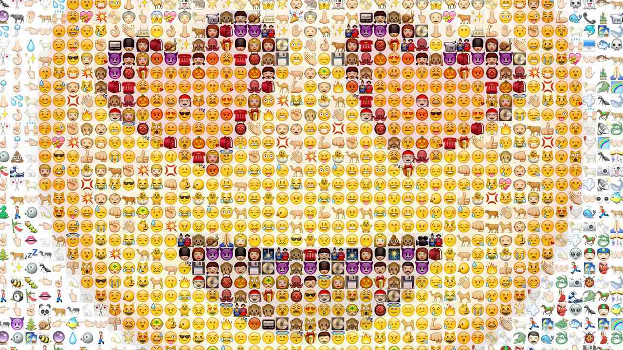 1000 Image About Emoji - All Of The Emojis In One - HD Wallpaper 