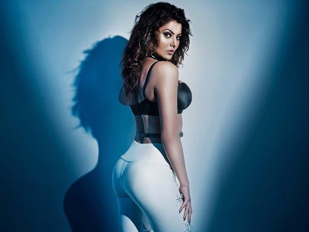 Urvashi Rautela Hate Story 4 Look - HD Wallpaper 