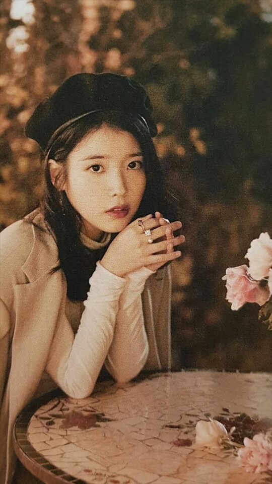 Pretty, Wallpapers, And Season Greetings Image - Iu Wallpaper Hd Season Greeting - HD Wallpaper 