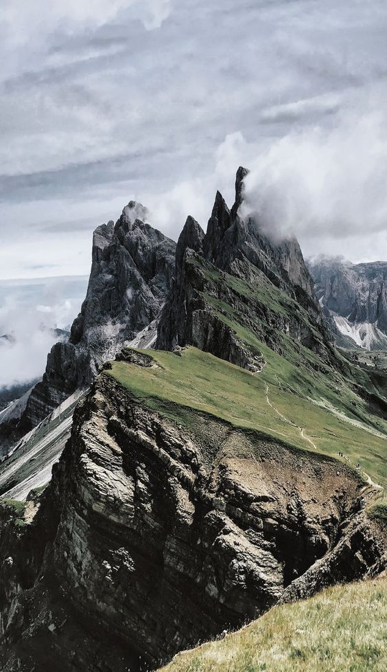 Seceda Wallpaper Iphone - HD Wallpaper 
