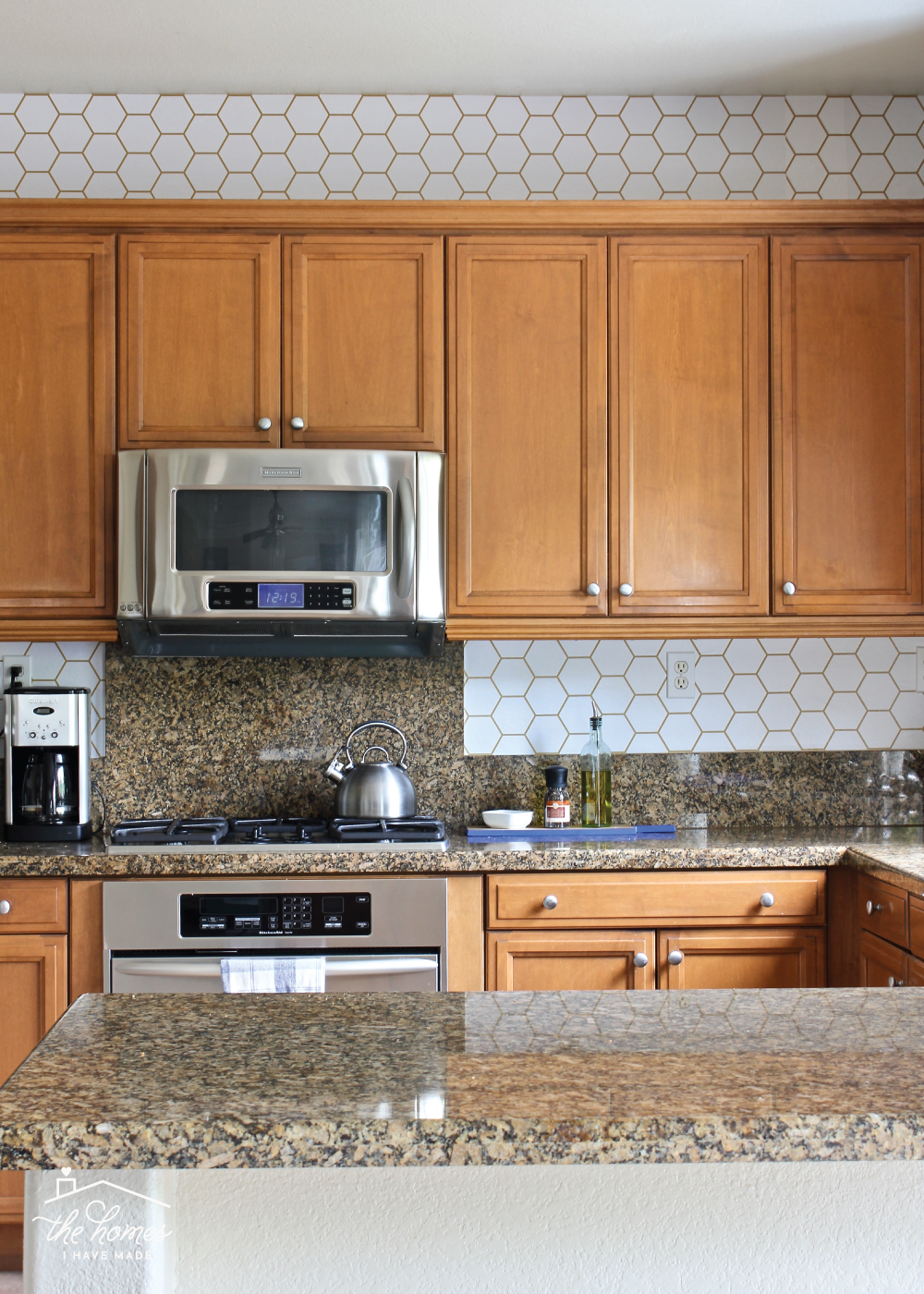 Adding Pattern To Your Kitchen Backsplash Doesn T Have - Kitchen Backsplash - HD Wallpaper 