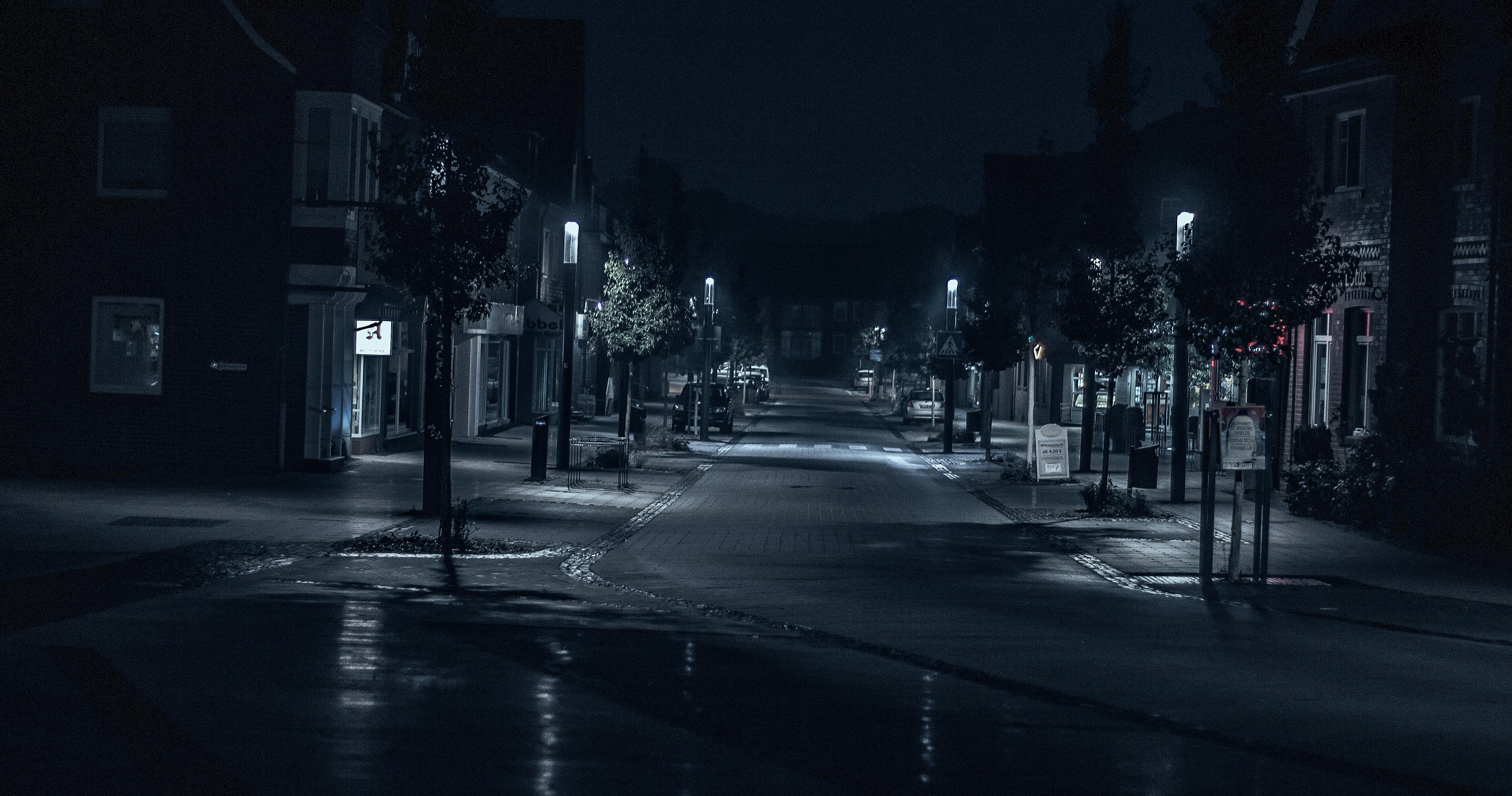 Street At Night Background - HD Wallpaper 