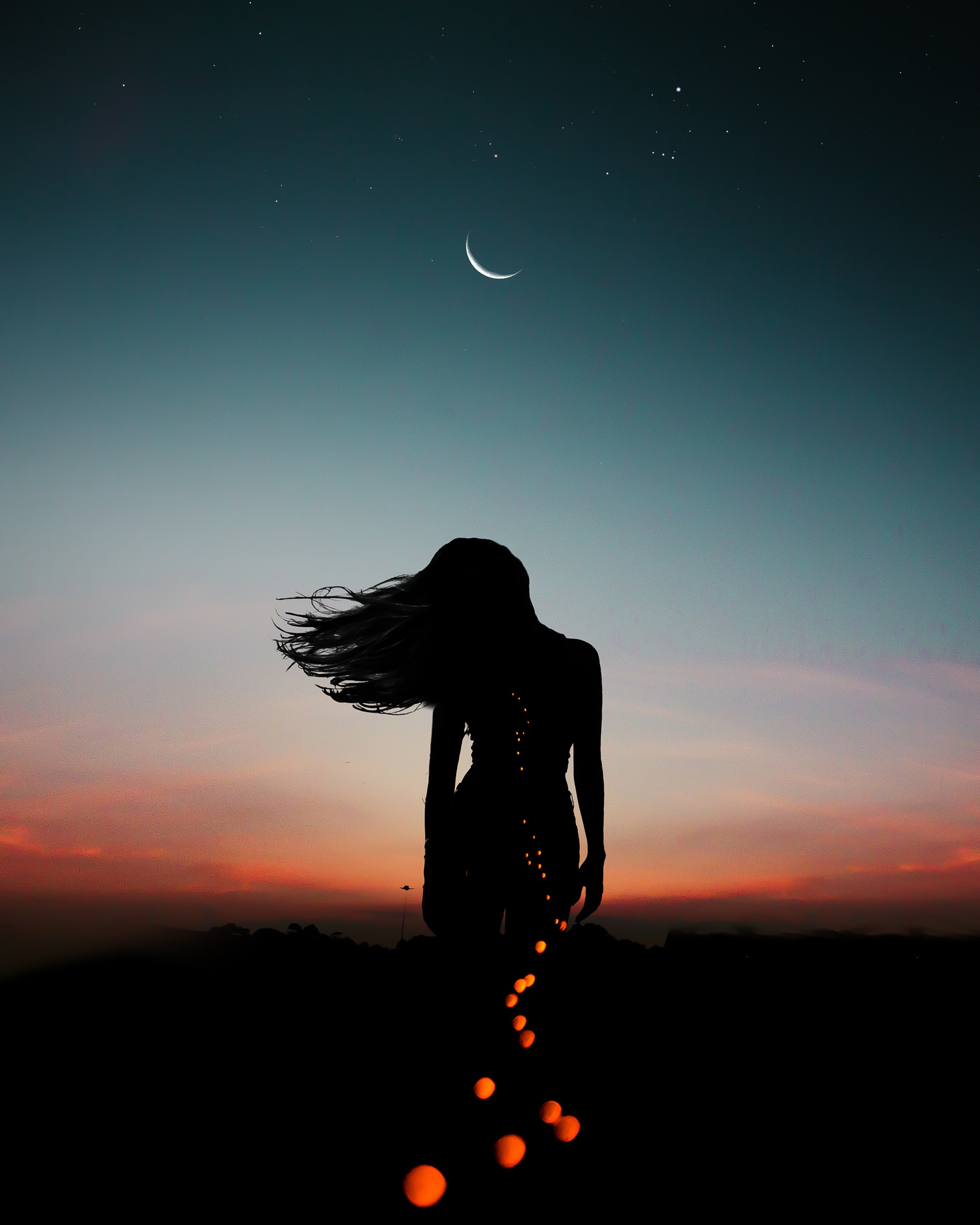 Girl Feeling Lonely At Night Wallpaper For Iphone - Sad Woman In Night - HD Wallpaper 