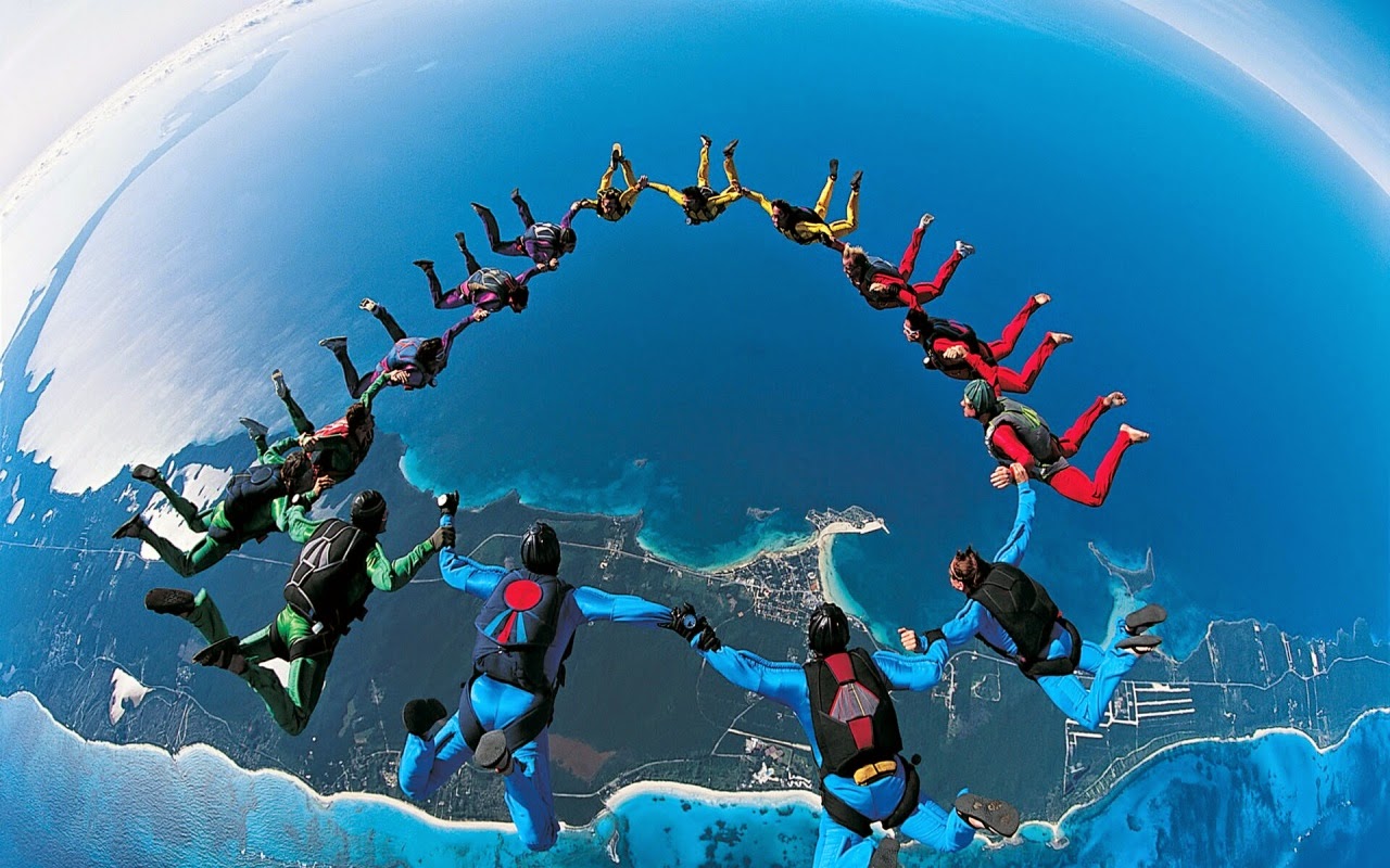 Hd World Best Wallpaper Of Love Free Download For Desktop - Skydiving Background - HD Wallpaper 