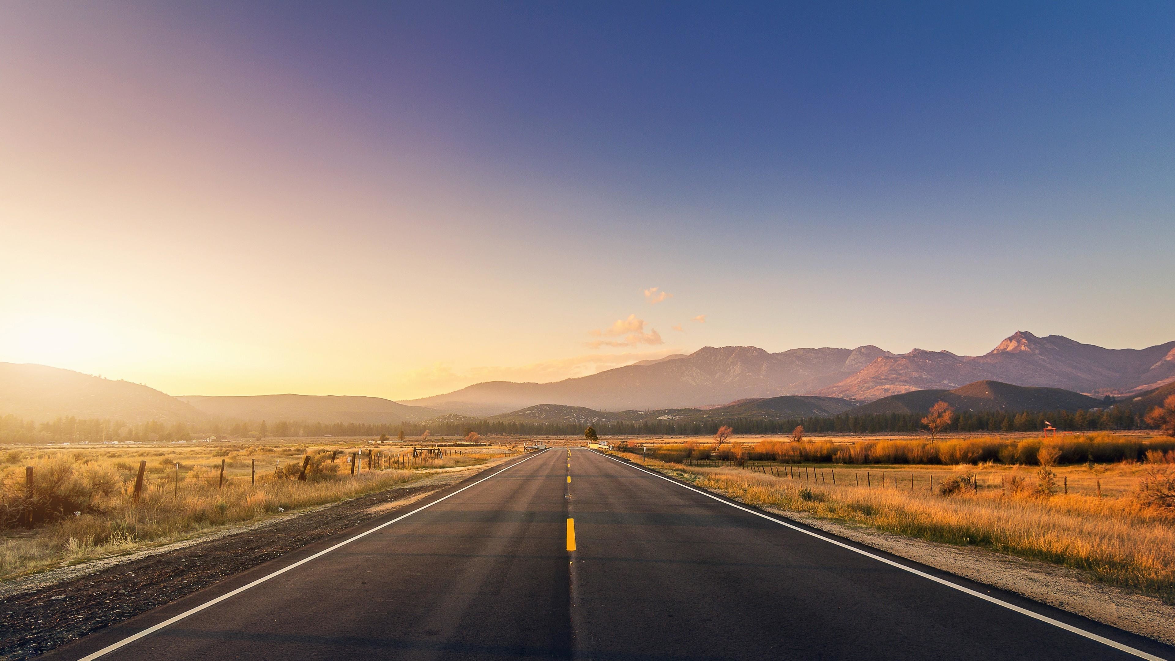 3840x2160, Road With Sunset And Mountains Wallpaper - Road Background - HD Wallpaper 