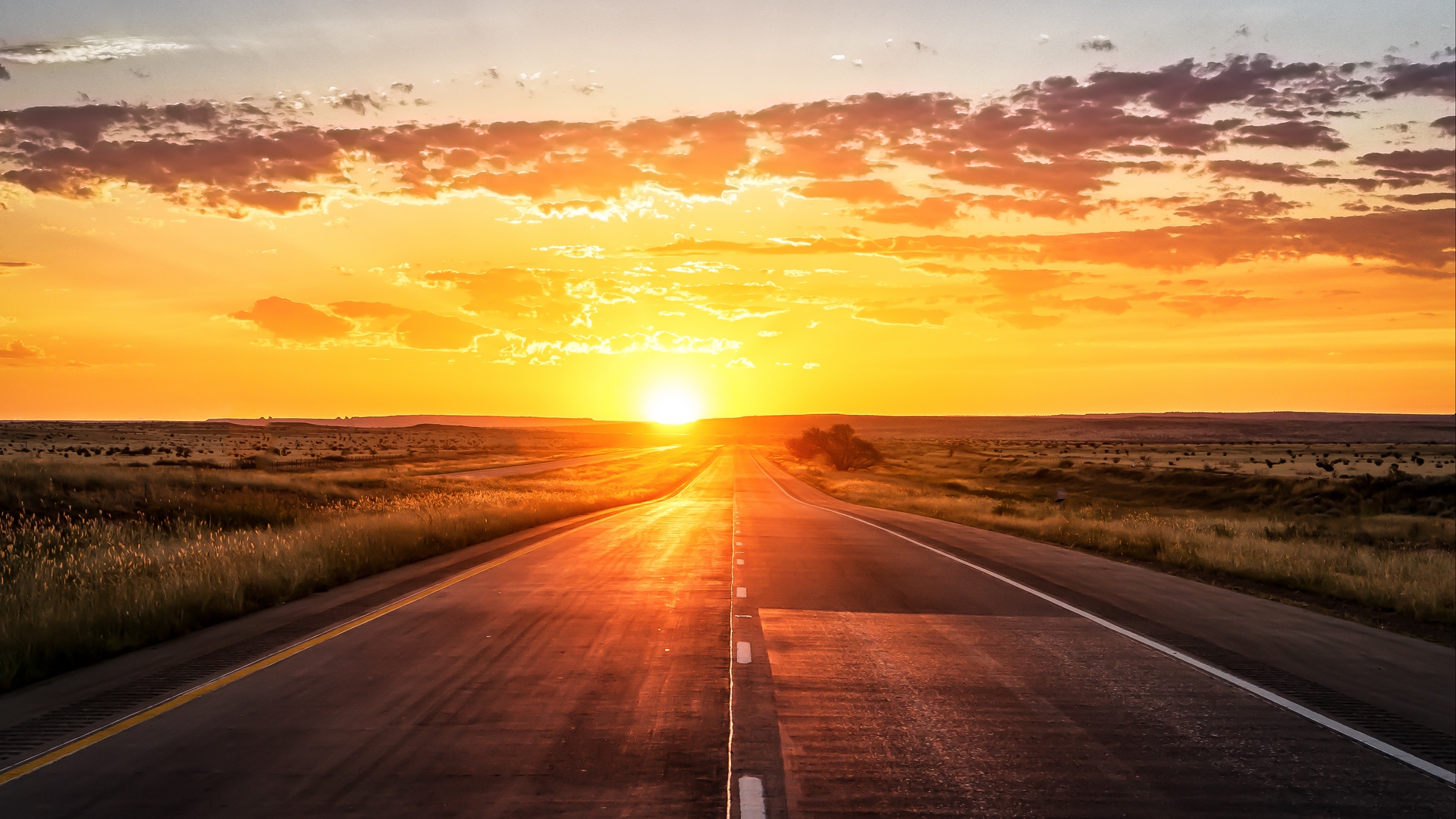 Empty Road Hd Wallpaper - Road Sunset Background - HD Wallpaper 