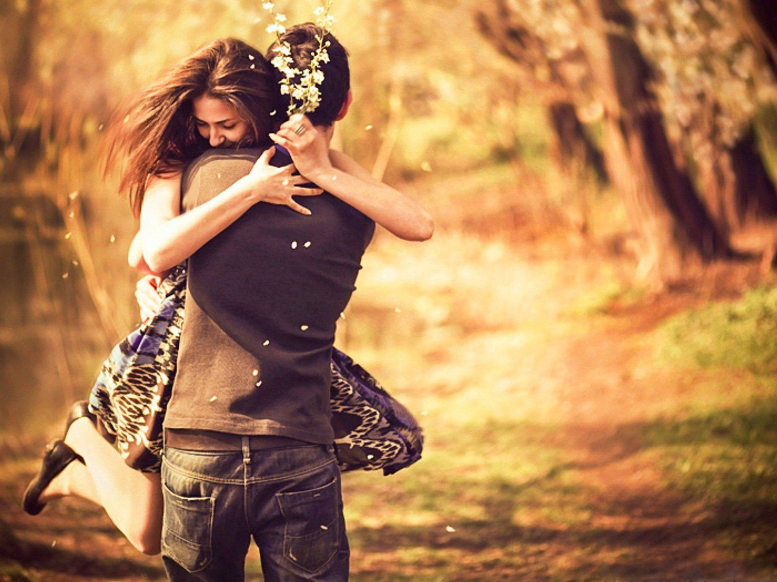 Cool Hd Love Couple Wallpaper Download About Windows - Couple Hug Each Other - HD Wallpaper 