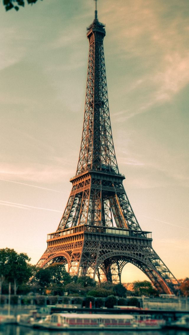 Eiffel Tower - HD Wallpaper 