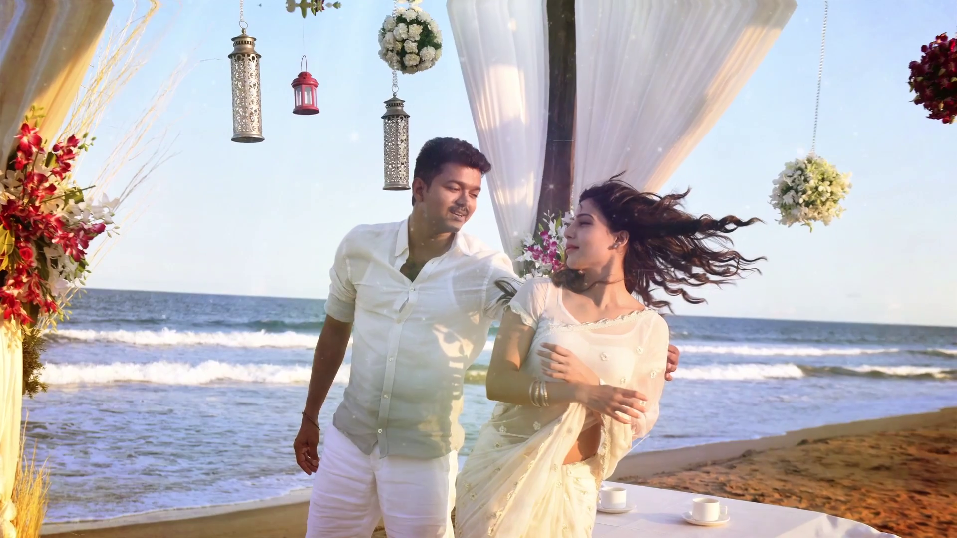 Theri Vijay Samantha Romantic Love Couple Wallpaper - Theri Song En Jeevan - HD Wallpaper 