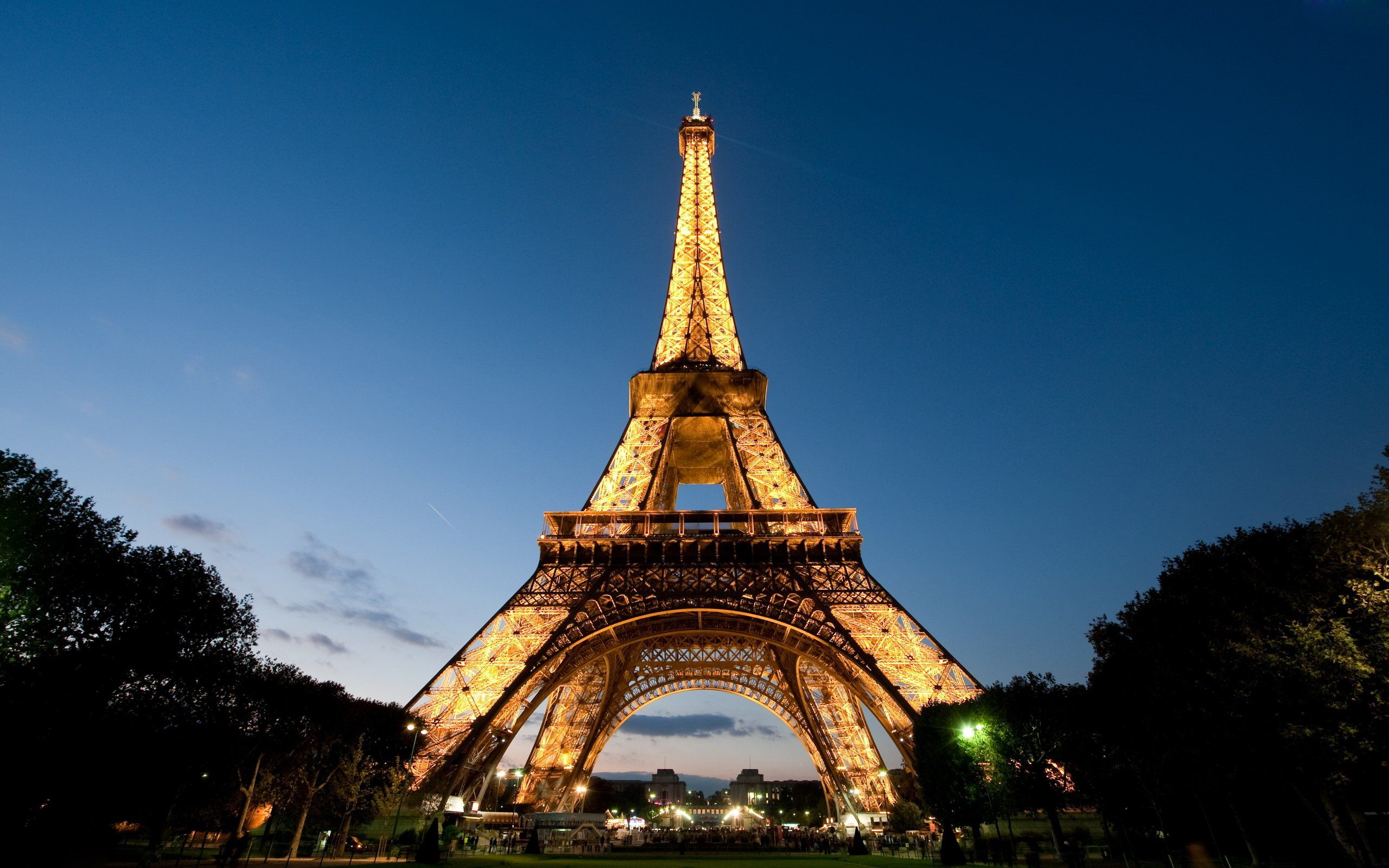 Eiffel Tower - HD Wallpaper 