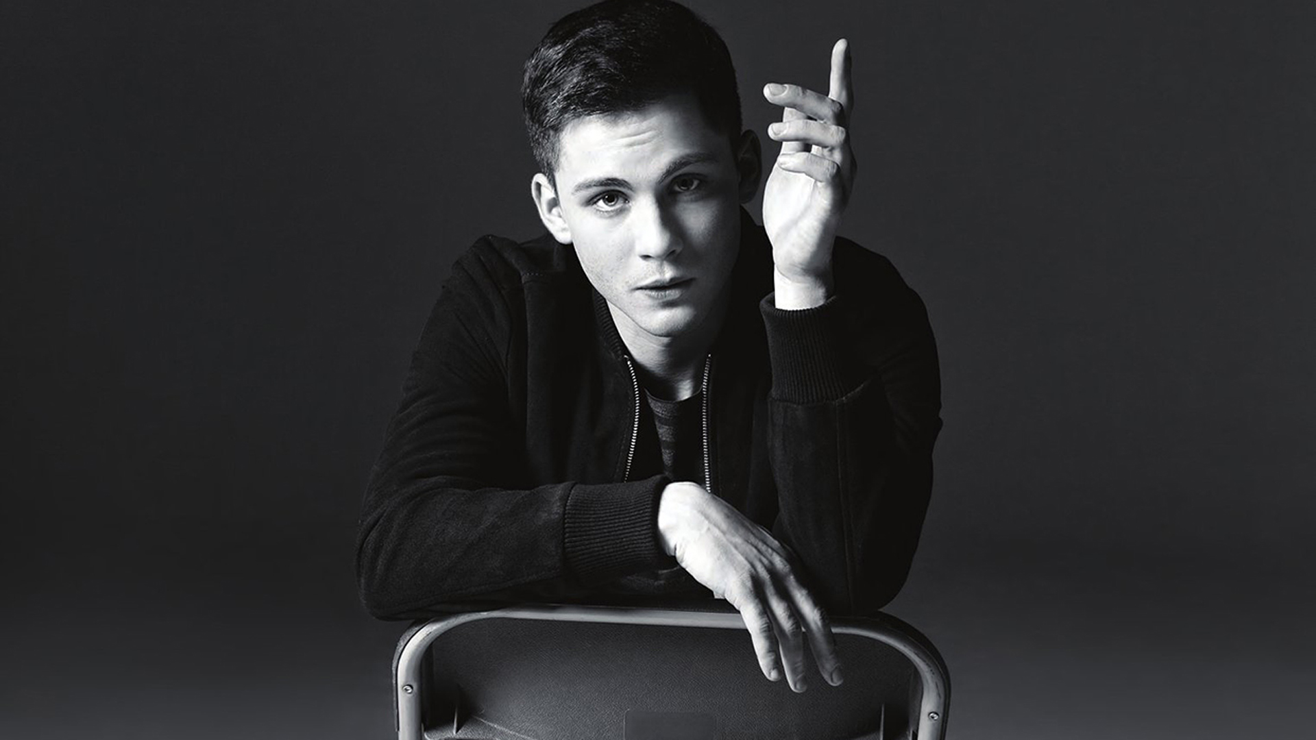 Wallpapers Logan Lerman Galleries Logan Lerman Pics - Logan Lerman Bad Boy - HD Wallpaper 