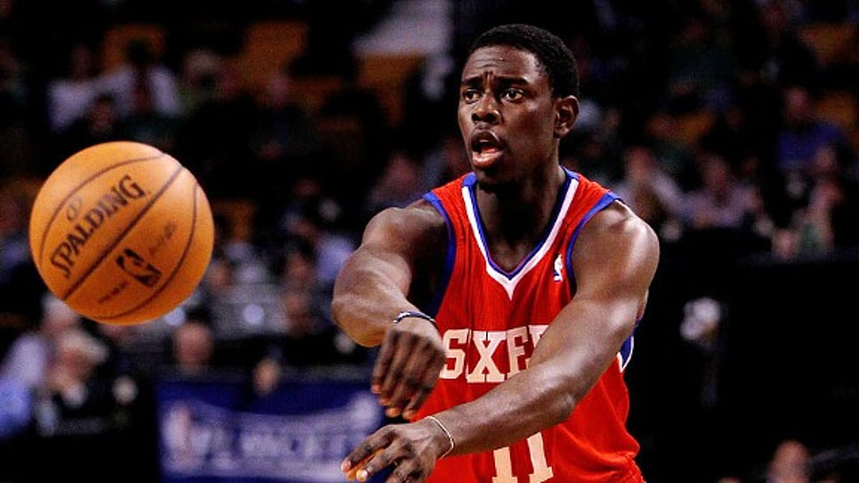 Philadelphia Sixers 11 Basketball Player Hd Wallpaper - Basketball Moves - HD Wallpaper 