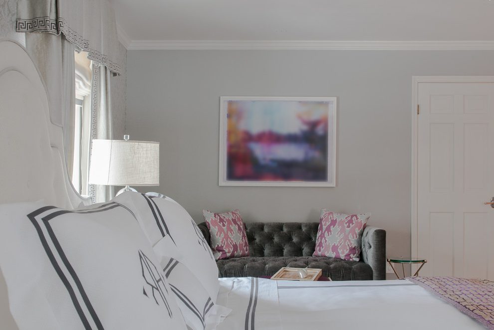 Accent Wallpaper And Pagoda Console Accent Wallpaper - Bedroom - HD Wallpaper 