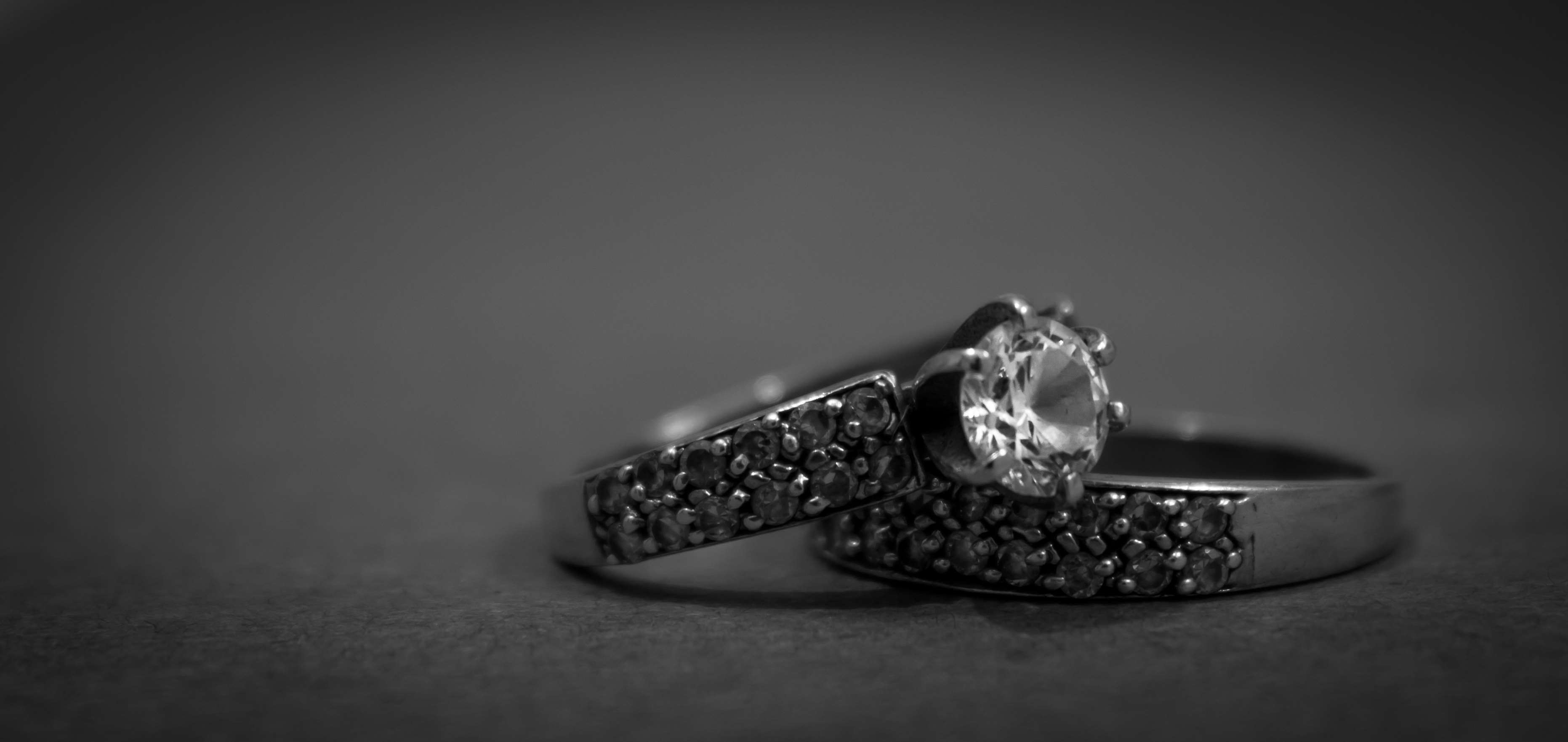 Marriage Black Wedding Rings - HD Wallpaper 