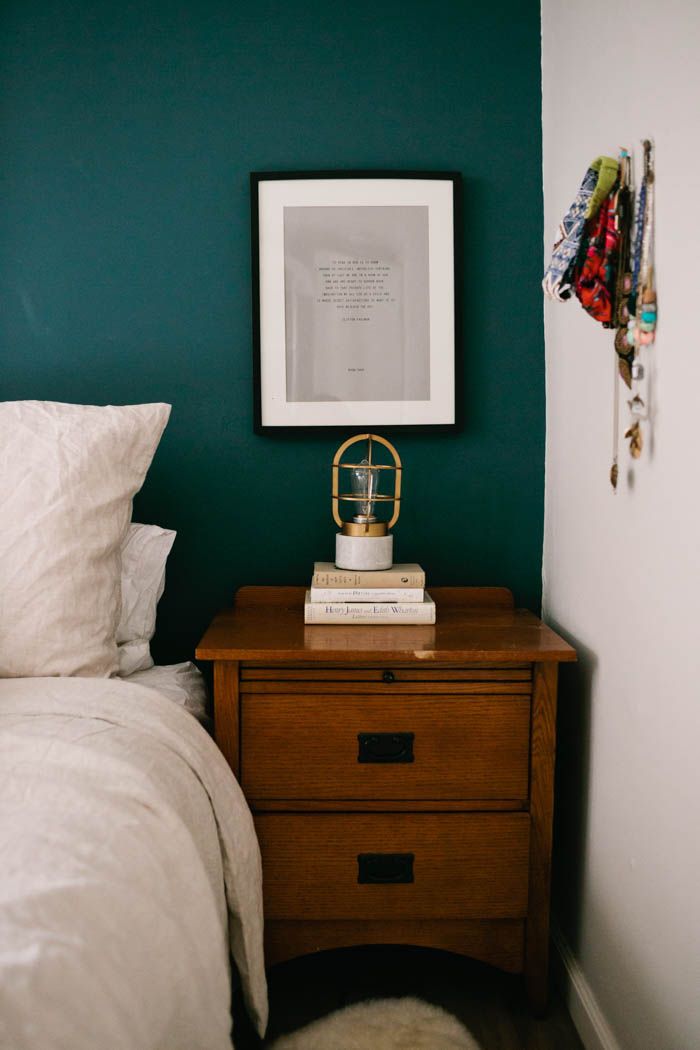Dark Green And Cream Bedroom - HD Wallpaper 