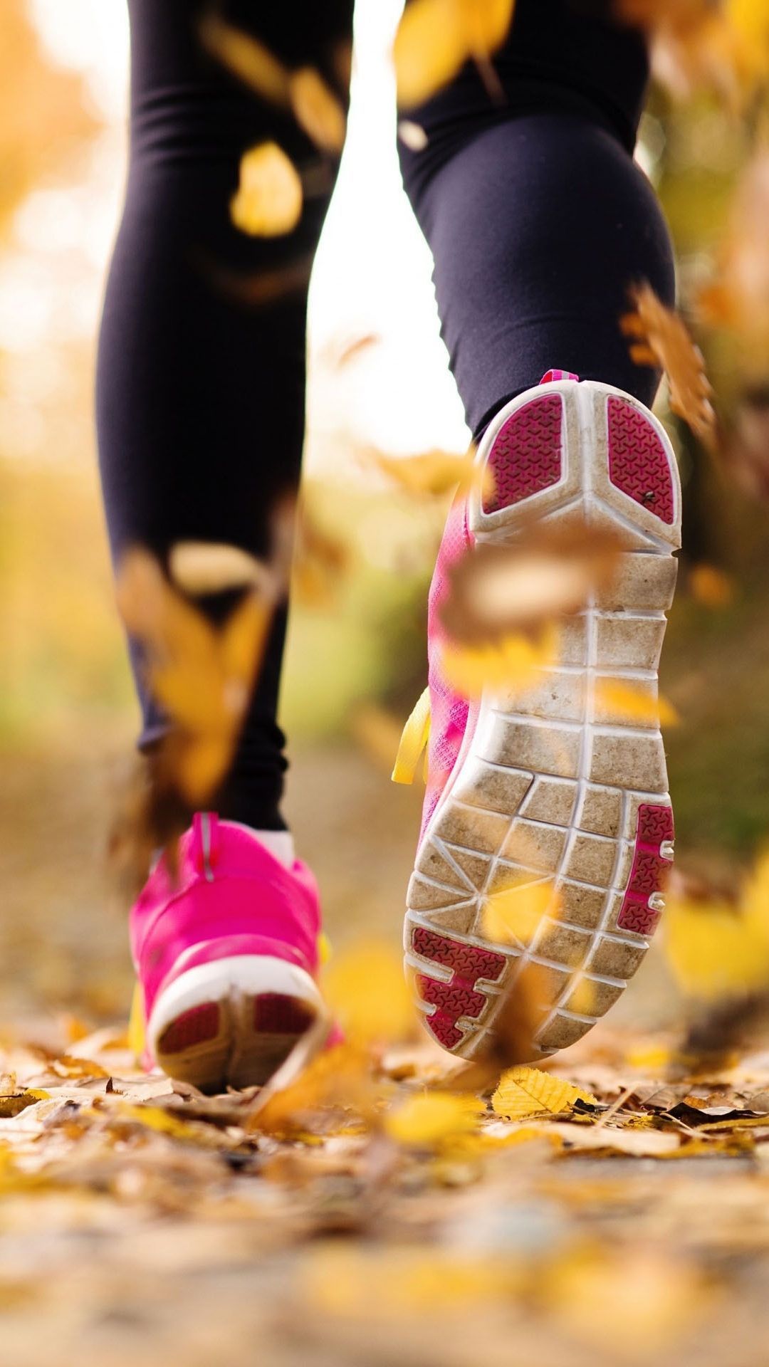 Torch 9810 Wallpaper - Running Wallpaper For Mobile - HD Wallpaper 