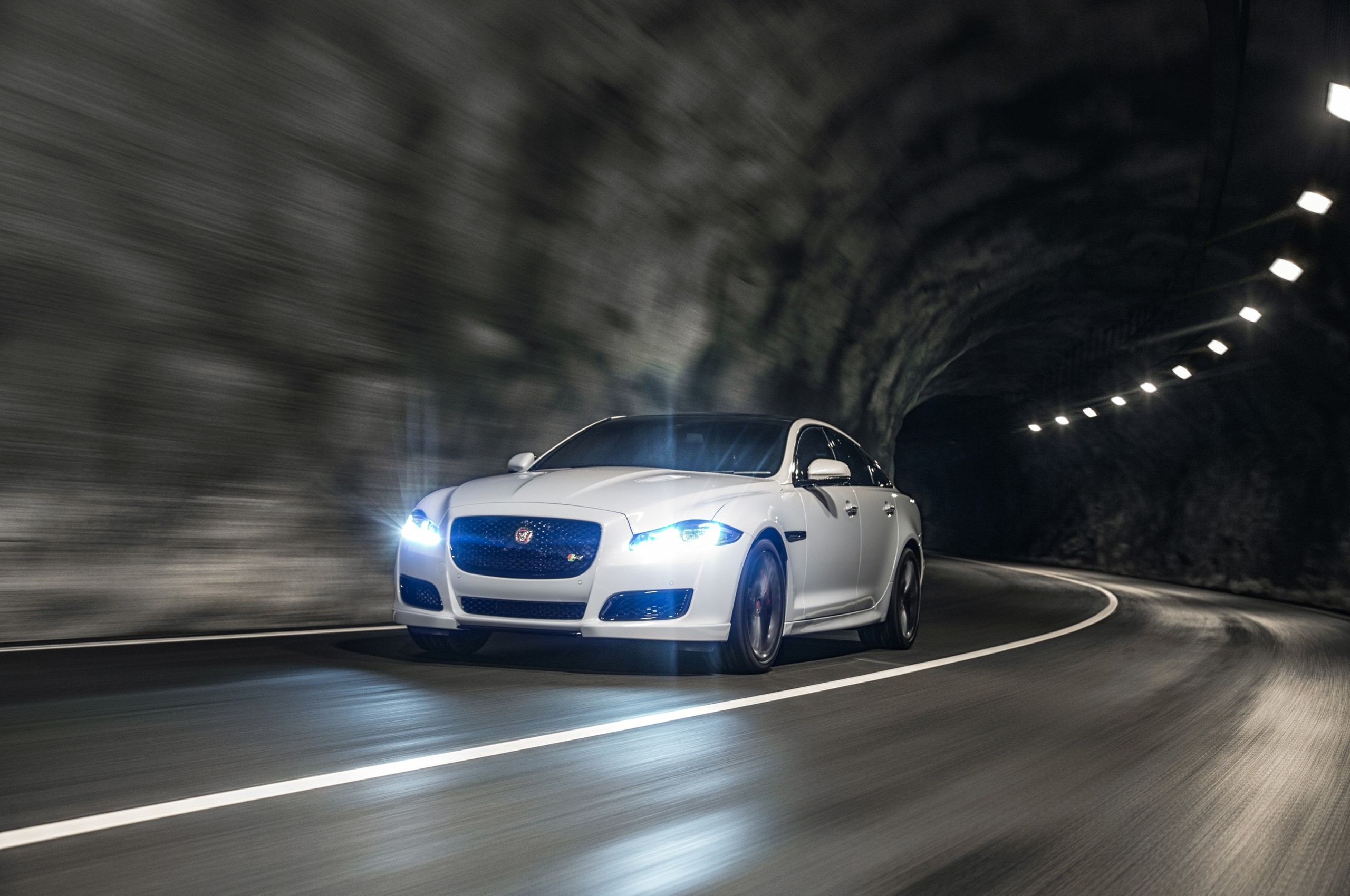 Jaguar Xj, Tunnel, White, Luxury, Cars - Xj Coupe Jaguar 2019 - HD Wallpaper 