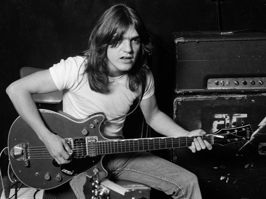 Malcolm Young 1970 - HD Wallpaper 