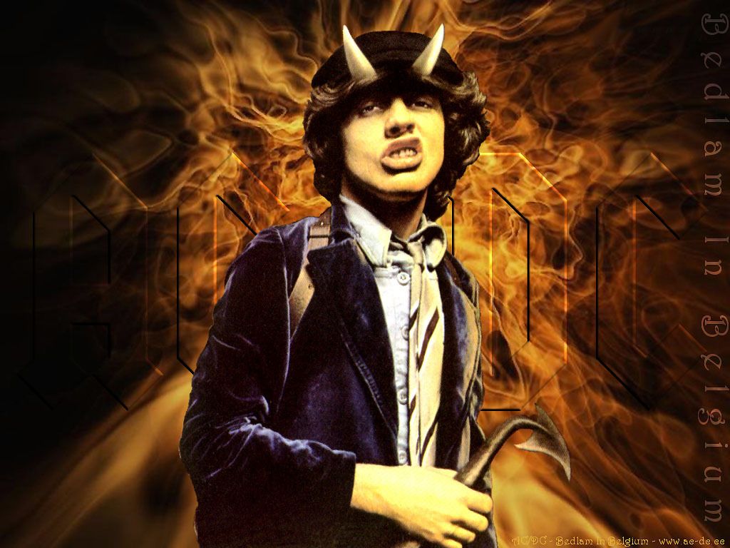 Ac Dc Highway To Hell Angus - HD Wallpaper 