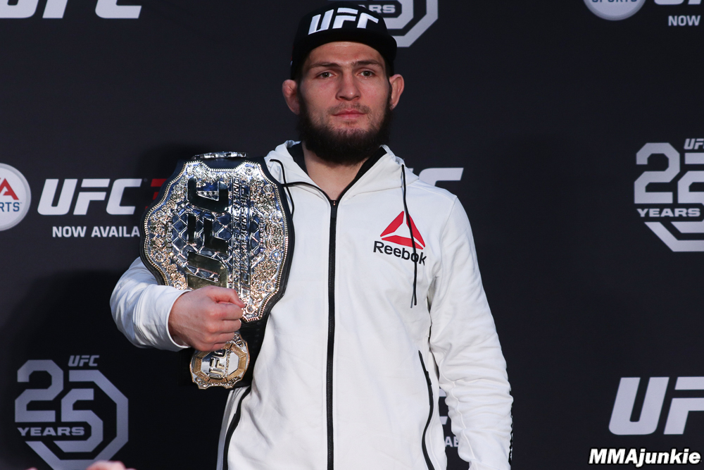 Khabib Nurmagomedov With Title - 1000x667 Wallpaper - teahub.io