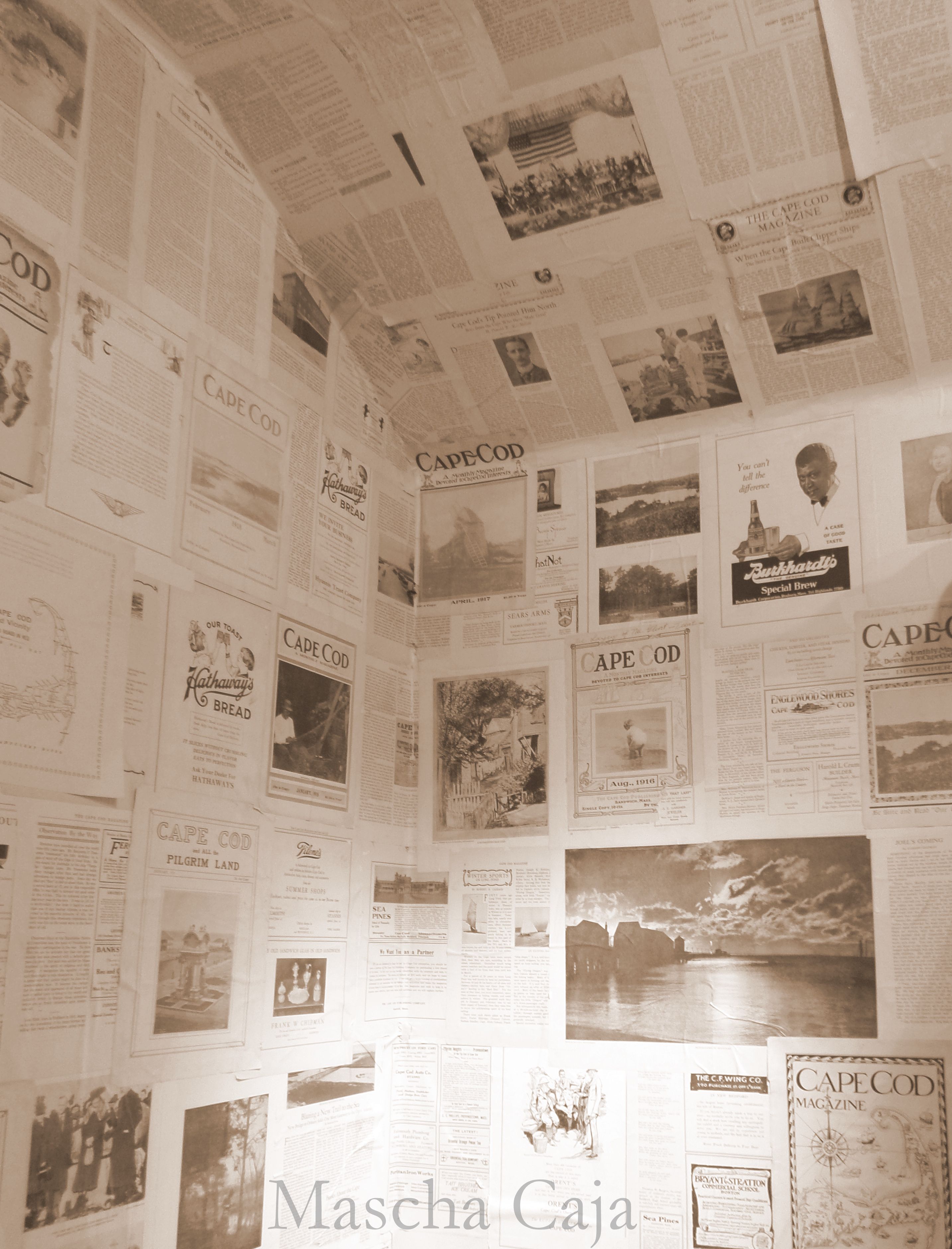 News Paper On Wall - HD Wallpaper 