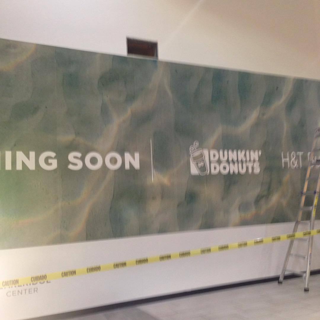 They’re Putting Up Wallpaper Announcing New Stores - Art - HD Wallpaper 