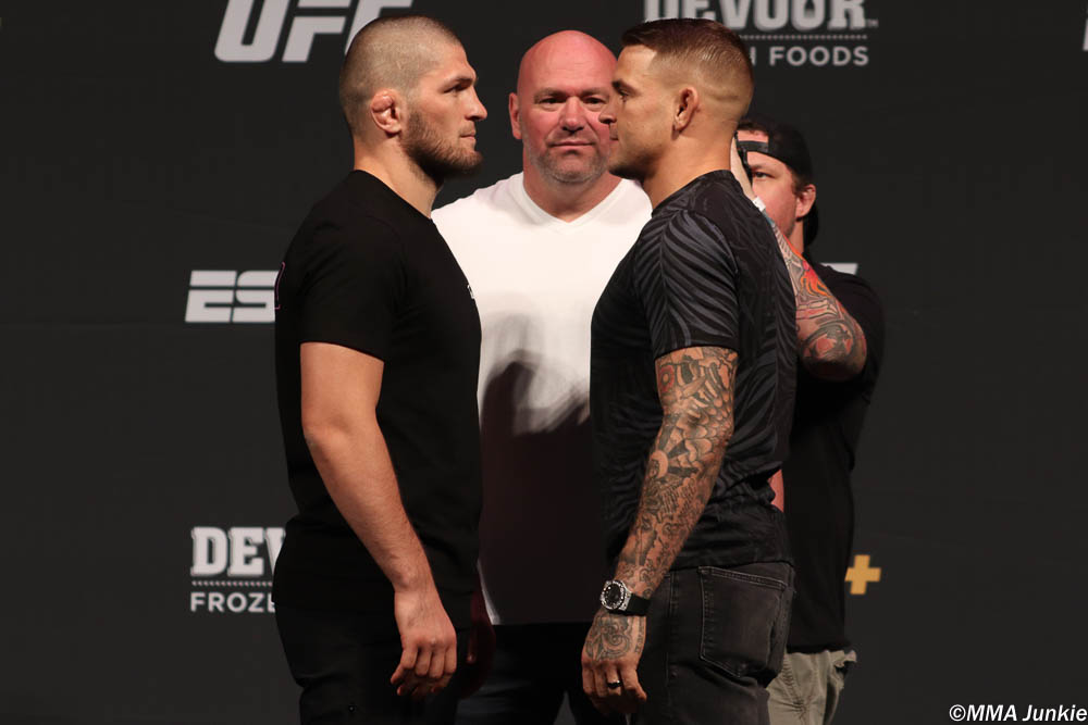 Khabib Nurmagomedov And Dustin Poirier Wallpaper - Khabib Nurmagomedov Dustin Poirier Face Off - HD Wallpaper 