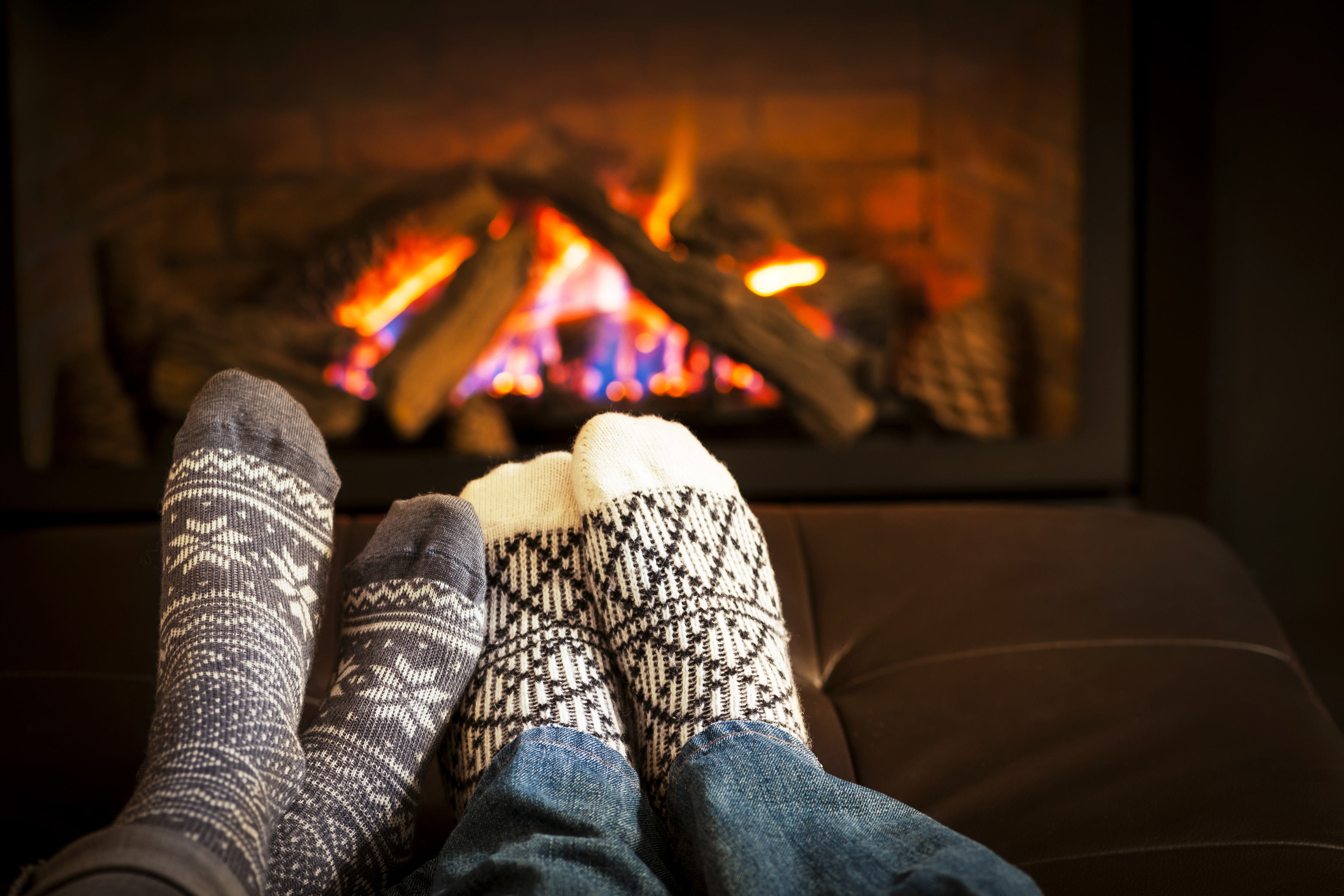 Winter Fire In Home - HD Wallpaper 