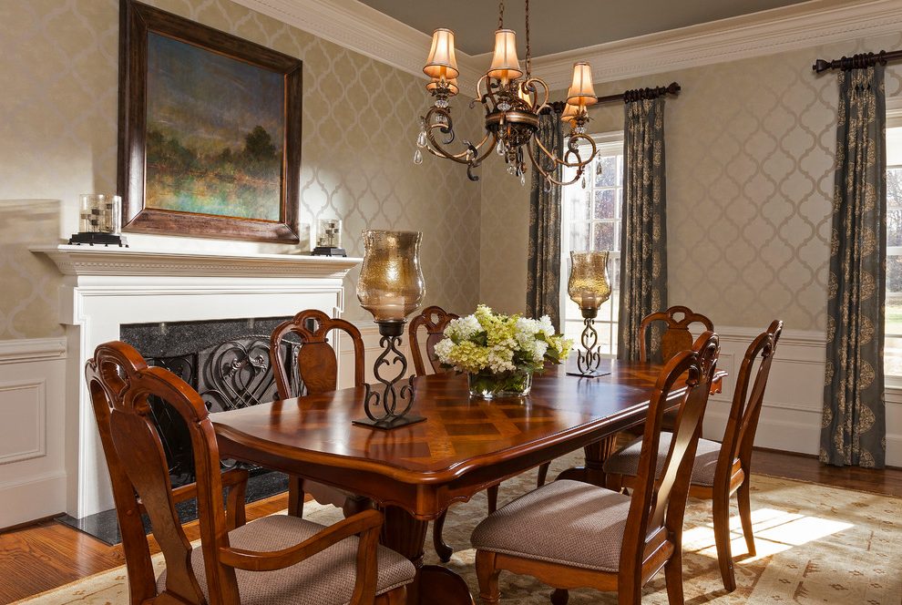 Charlotte Quatrefoil Wallpaper With Beveled Wall Mirrors - Dining Room - HD Wallpaper 