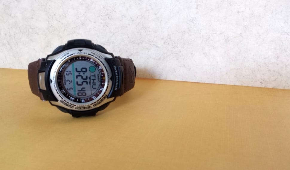 Black Strap Grey Round Digital Watch Preview - Watch - HD Wallpaper 