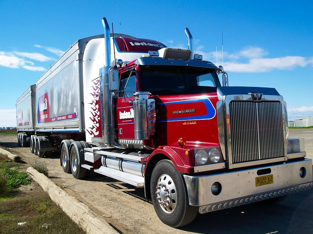 Cool Truck Wallpaper Hd - Vay Canına D Çocuk - HD Wallpaper 