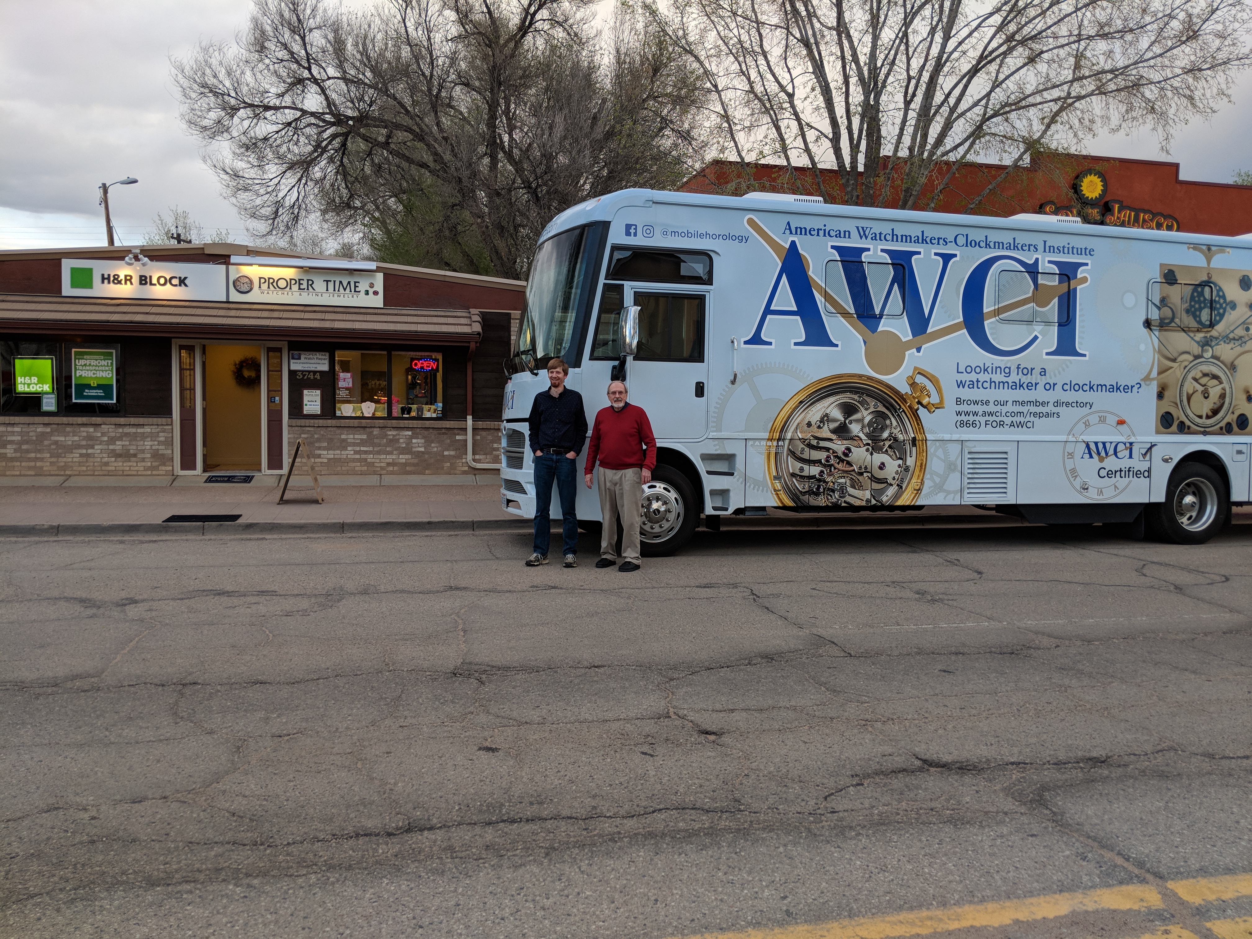 Commercial Vehicle - HD Wallpaper 