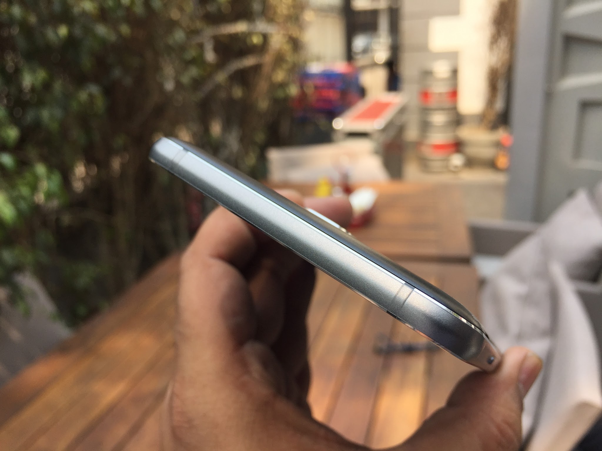 Galaxy J7 2016 Side - HD Wallpaper 
