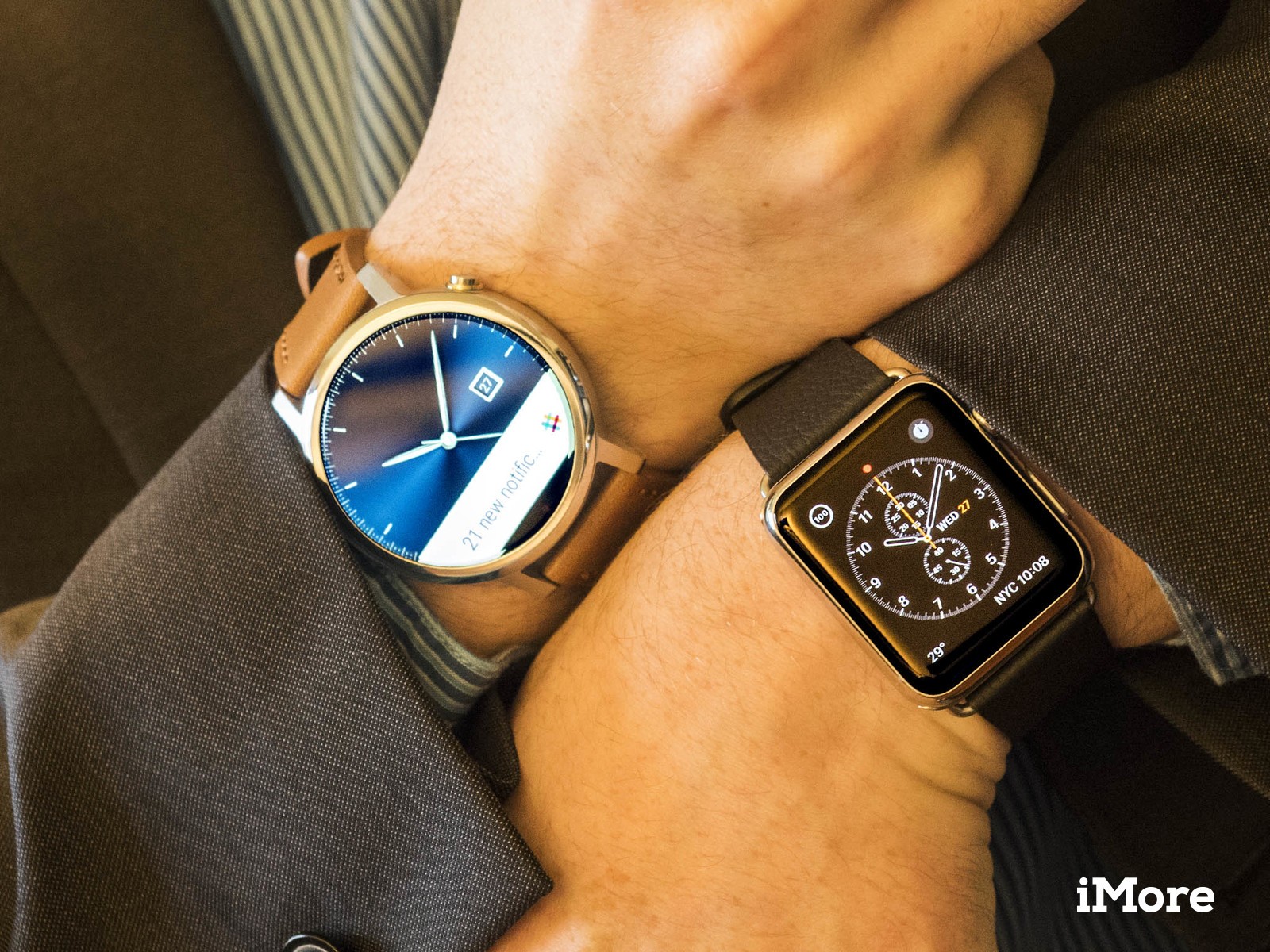 Android Wear And Apple Watch - Wearing 2 Watches Apple - HD Wallpaper 