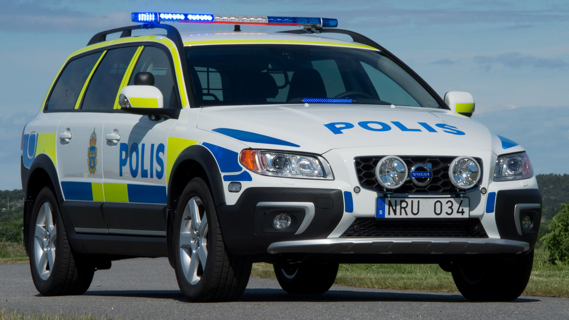 Swedish Police Cars 2018 - HD Wallpaper 