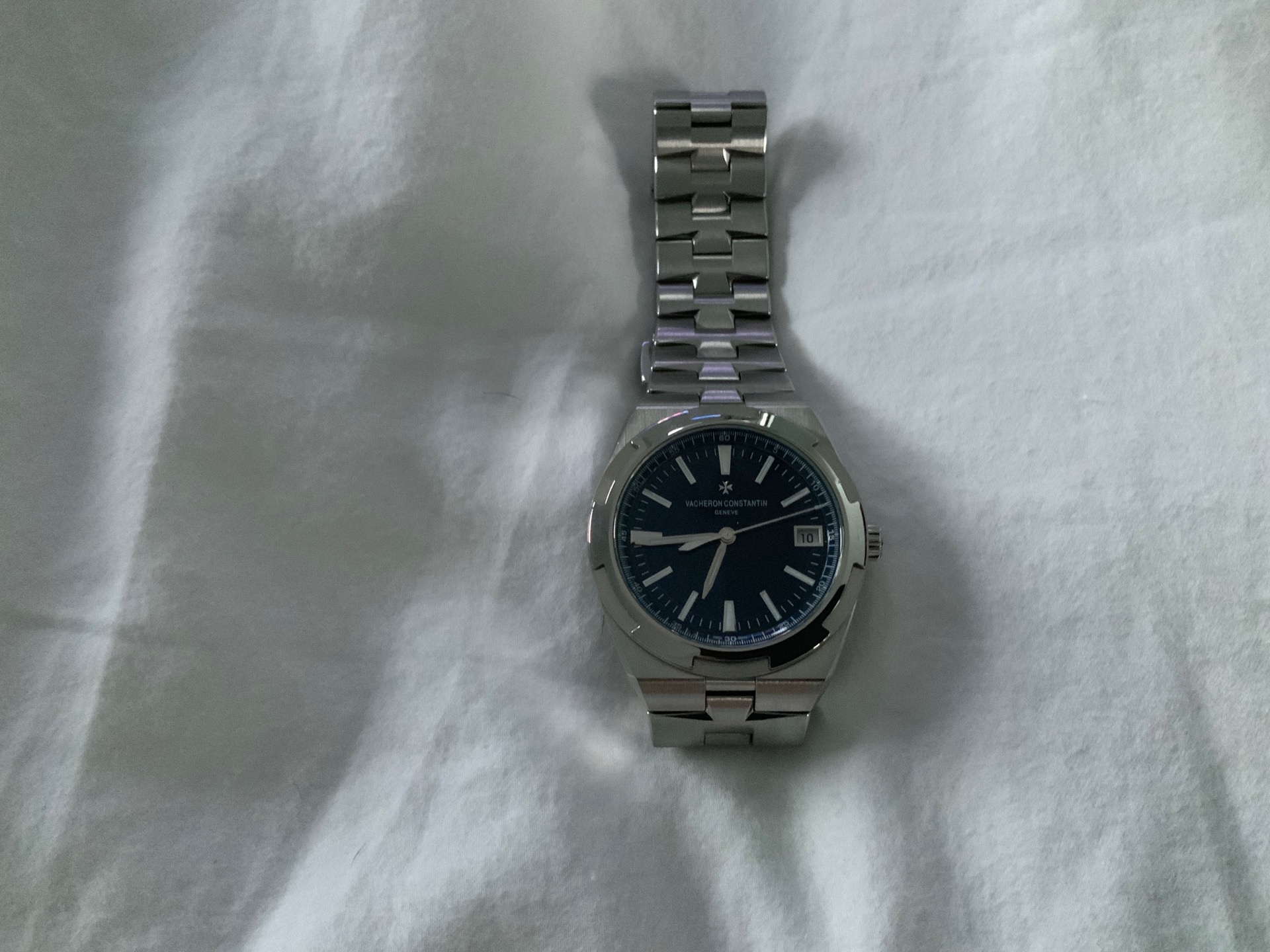 Chris Grayson - Watch Hand Time - HD Wallpaper 