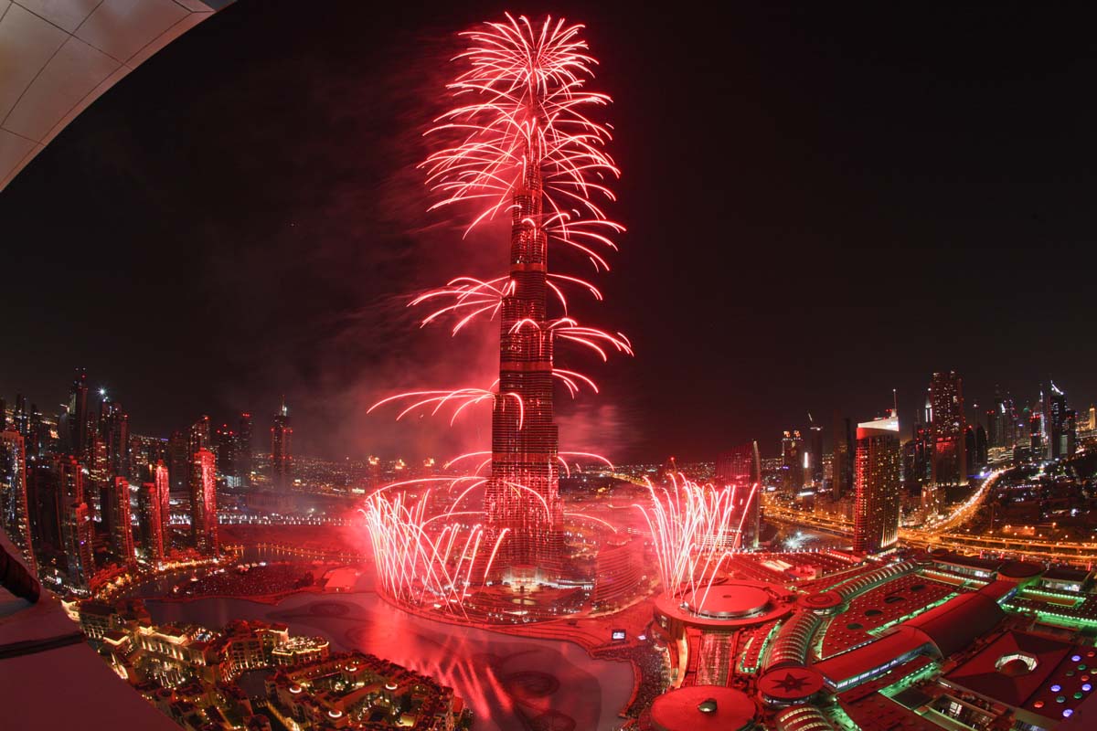 Burj Khalifa Fireworks 17 10x800 Wallpaper Teahub Io Burj Khalifa Fireworks 17 10x800 Wallpaper Teahub Io