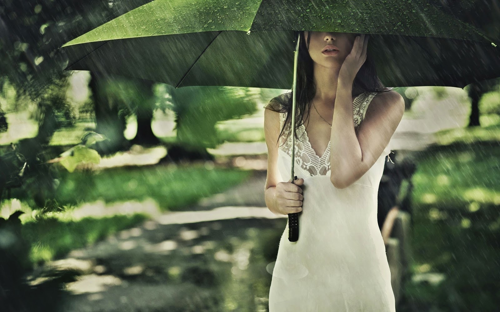 Rain On Glass Wallpaper Hd Pixelstalk
rain Live Wallpaper - Beautiful Girl In Rain - HD Wallpaper 