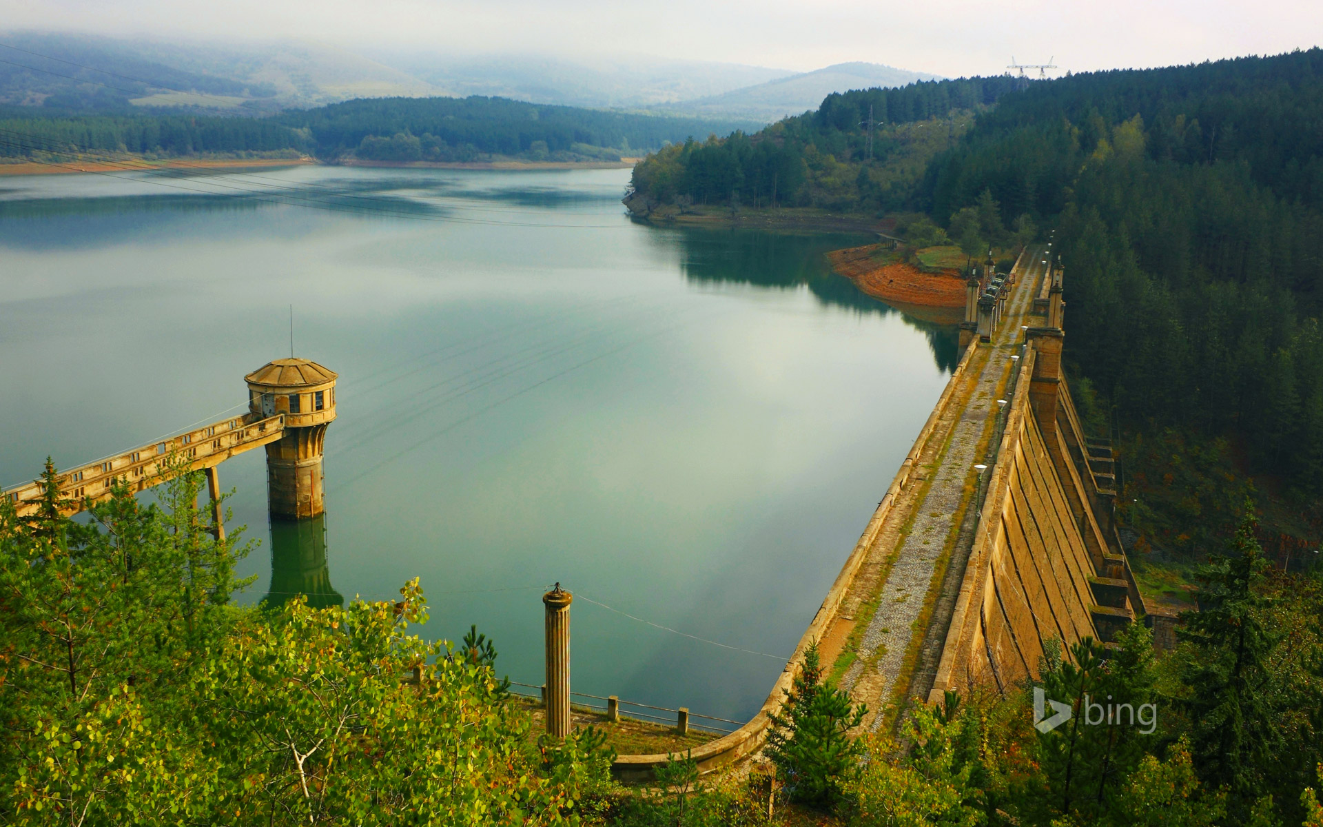 Studena Dam, Struma River, Bulgaria - Studena Dam Bulgaria - HD Wallpaper 