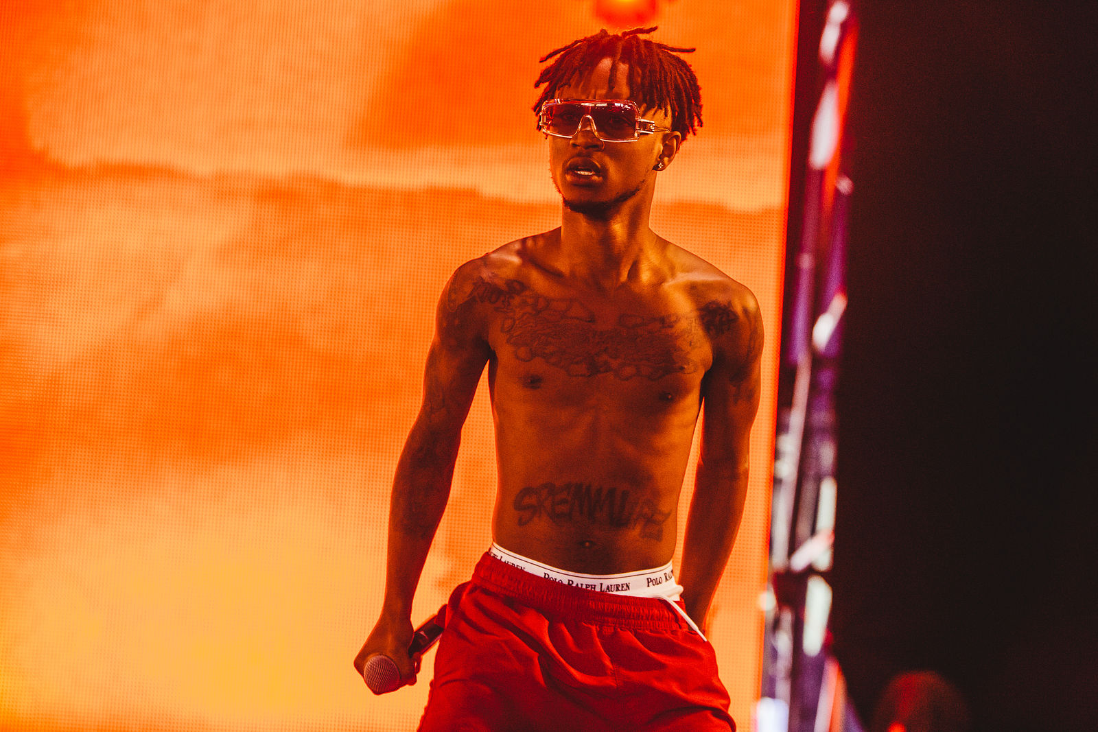 Barechested - HD Wallpaper 