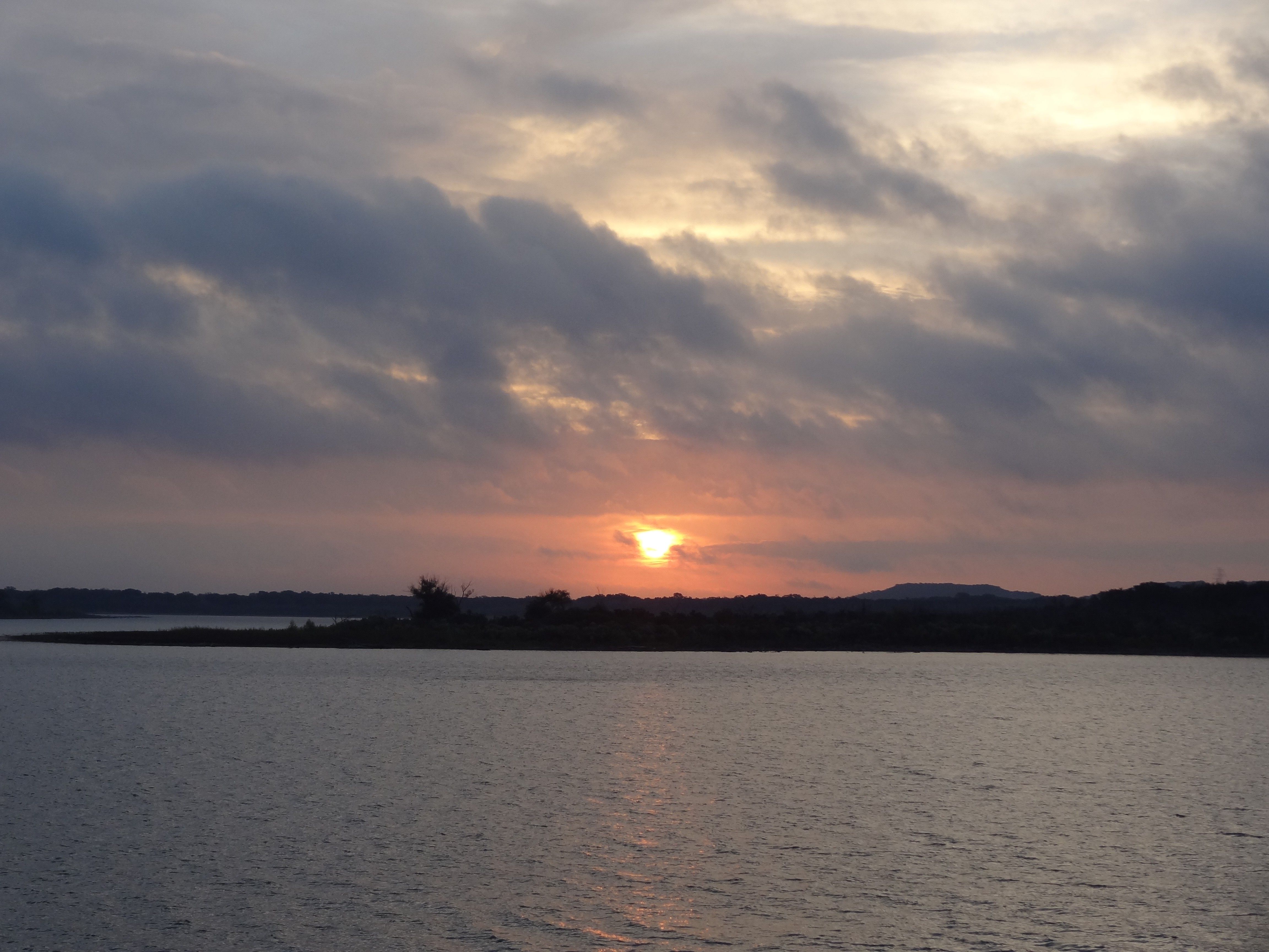 Sky Sunrise Clouds Sun Water River Wallpaper Download - Sunset - HD Wallpaper 