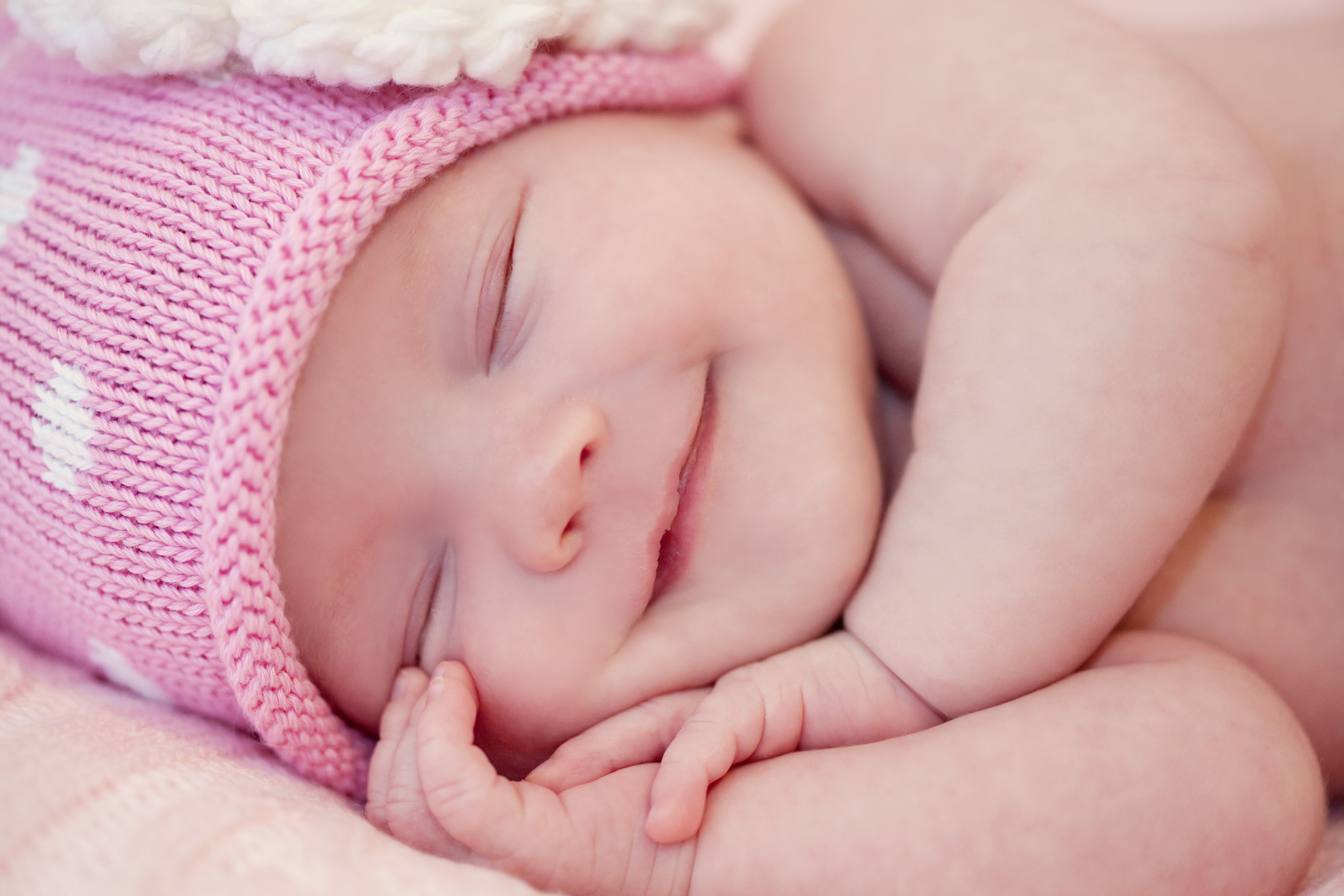 Cute Wallpaper New Born Baby - HD Wallpaper 