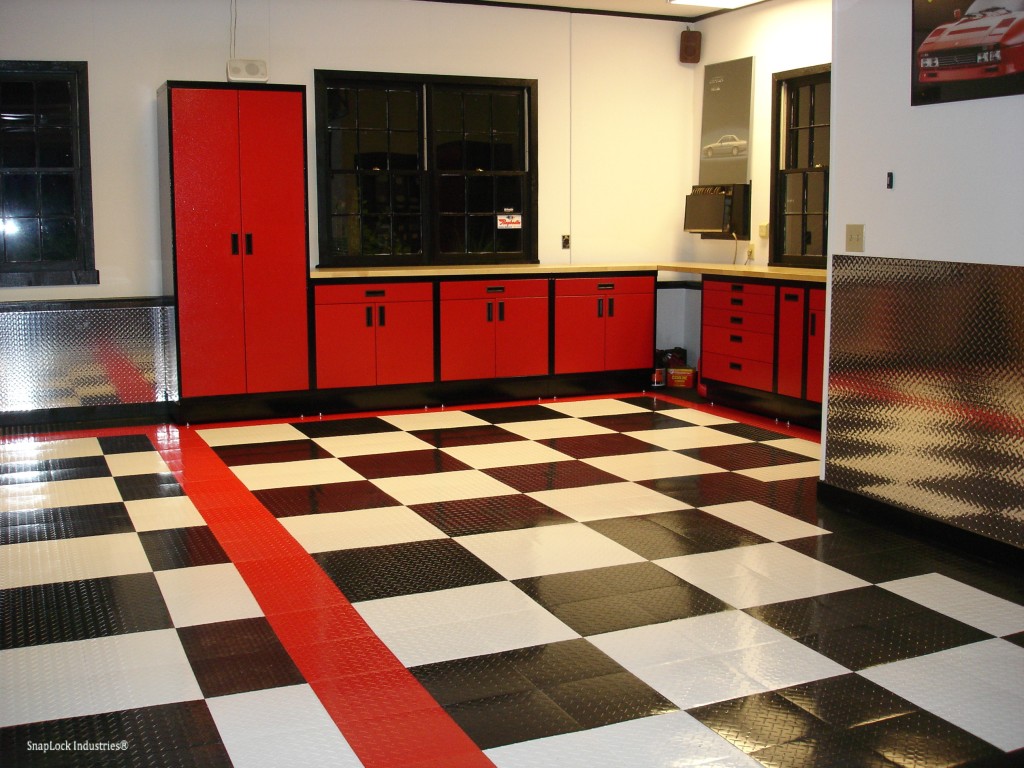 Stylish Checkered Garage Floor Astounding Flooring - Palace Of Venaria - HD Wallpaper 