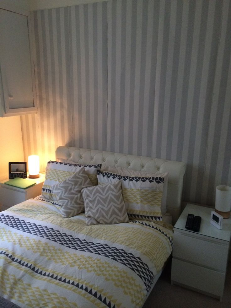 How To Decorate A Room With Ugly Wallpaper Leadersrooms