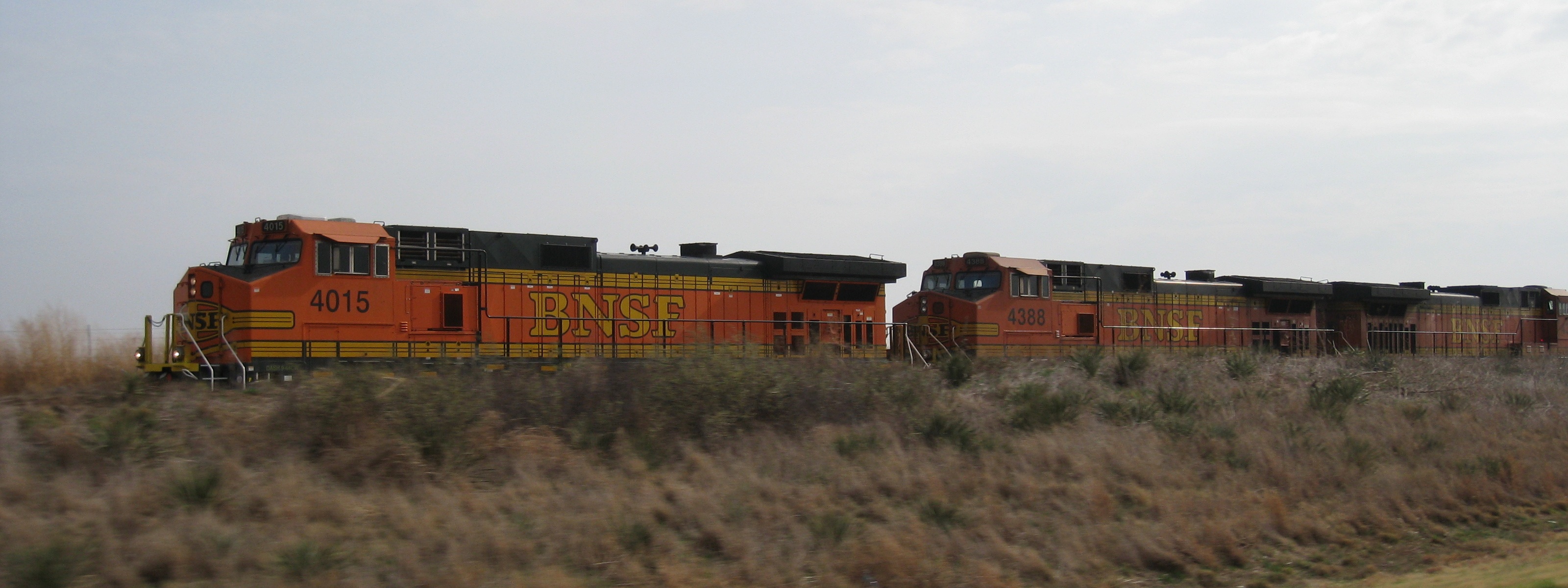 Train Wallpaper Dual Monitor - HD Wallpaper 